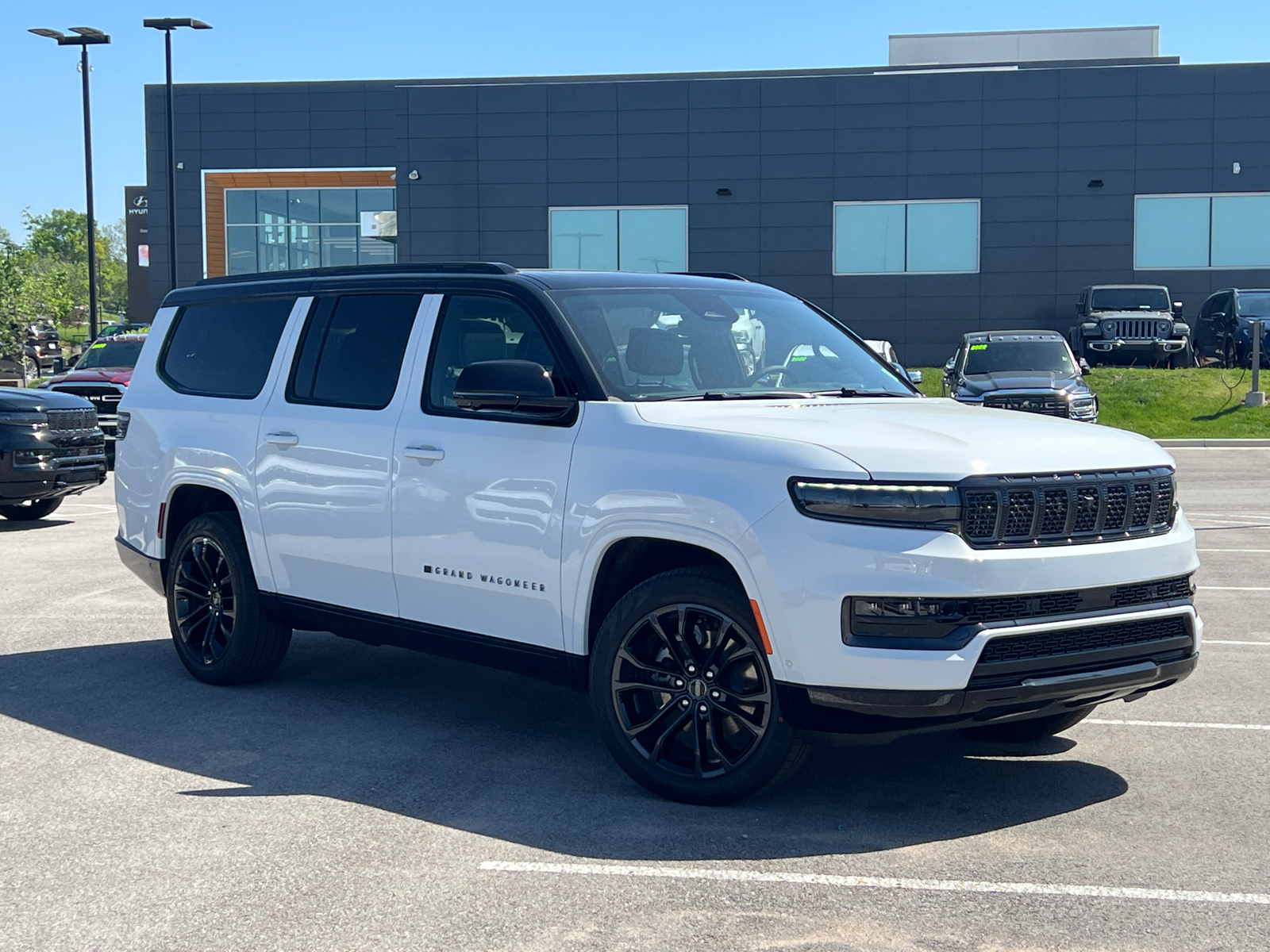 2024 Jeep Grand Wagoneer L Series II 1