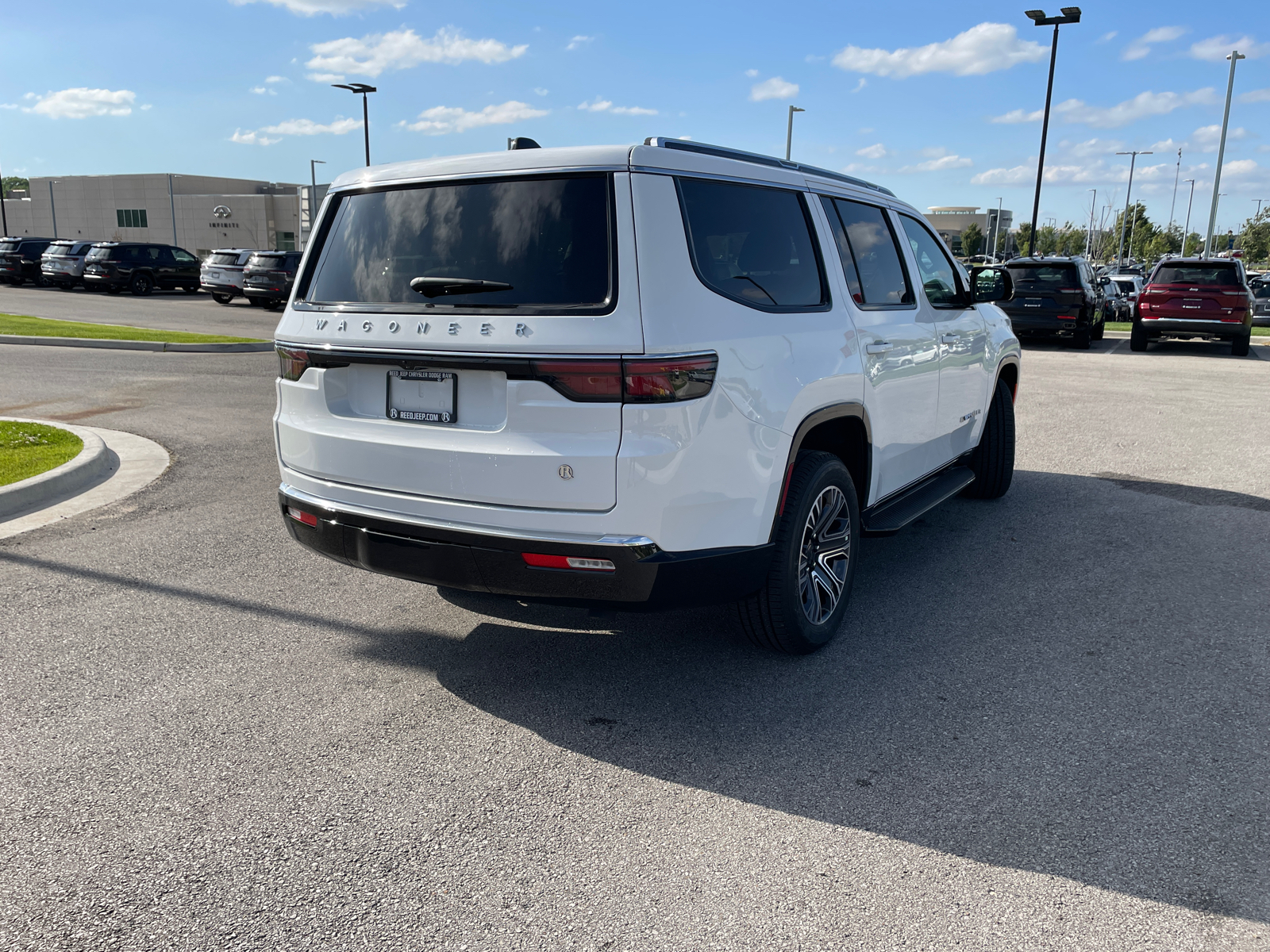 2024 Jeep Wagoneer  10