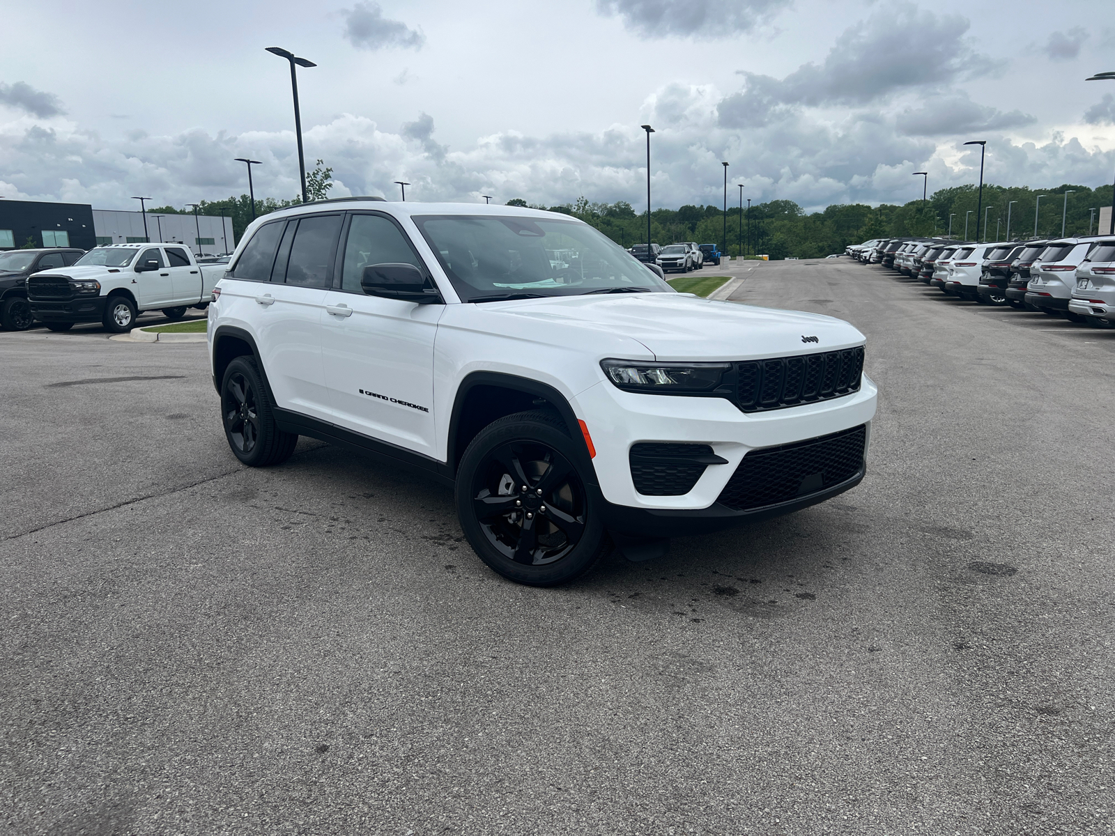 2024 Jeep Grand Cherokee Altitude X 1