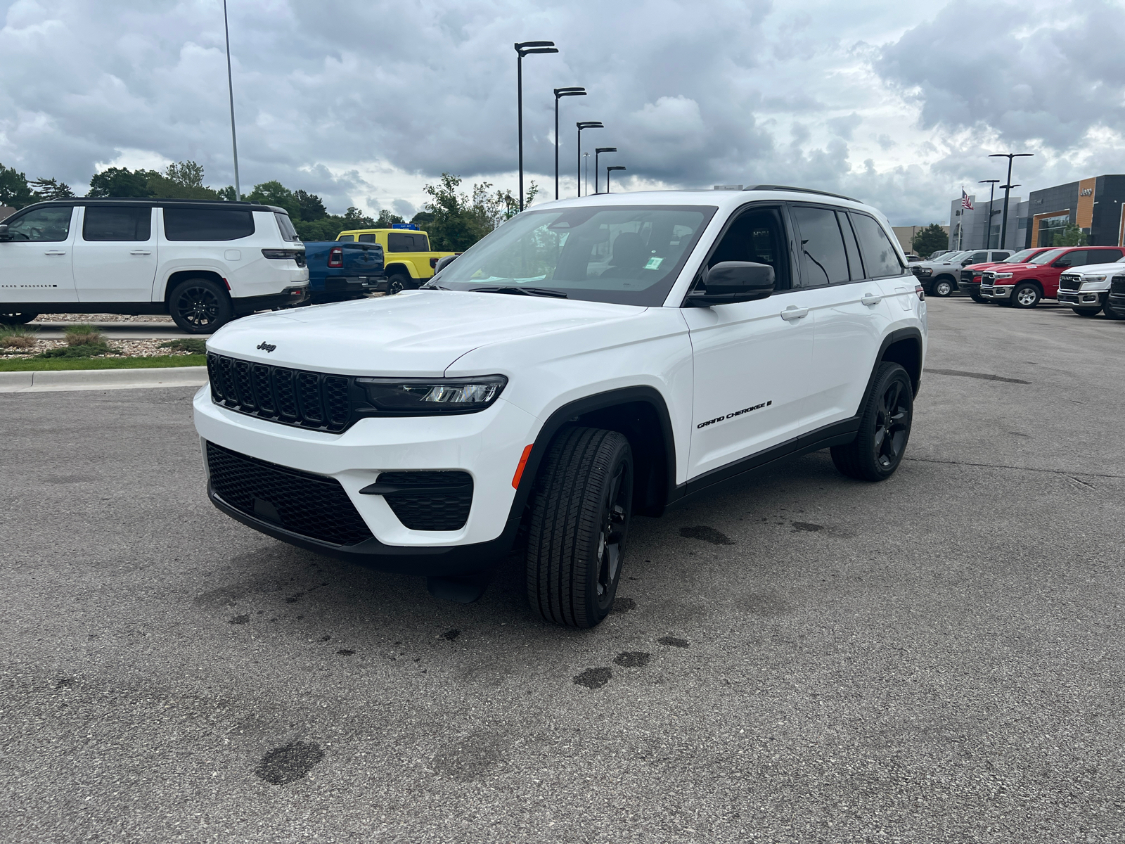 2024 Jeep Grand Cherokee Altitude X 4