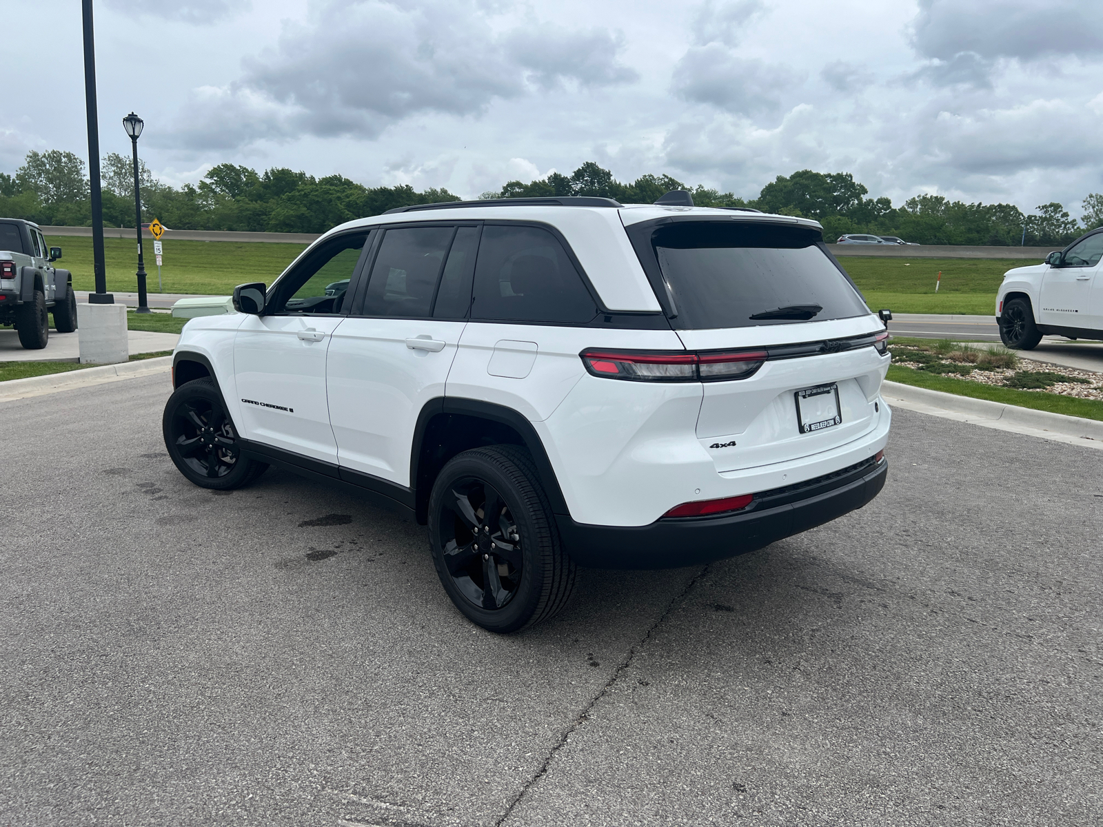 2024 Jeep Grand Cherokee Altitude X 7