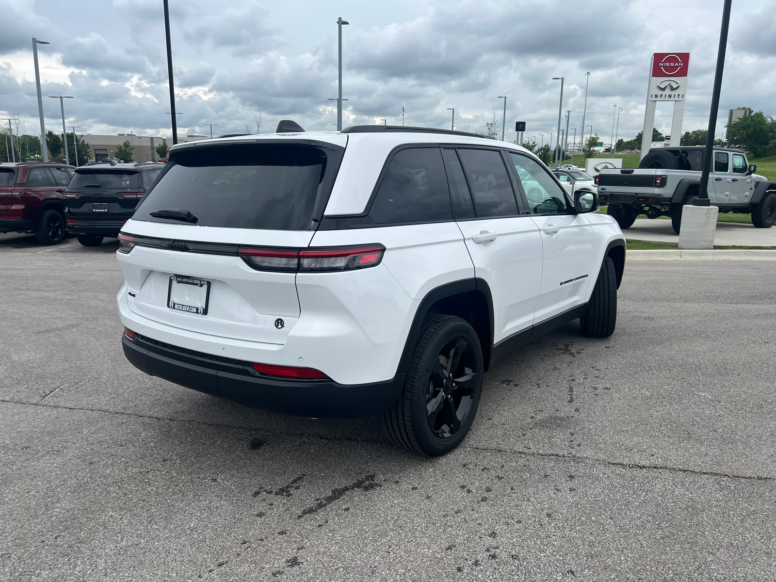 2024 Jeep Grand Cherokee Altitude X 9