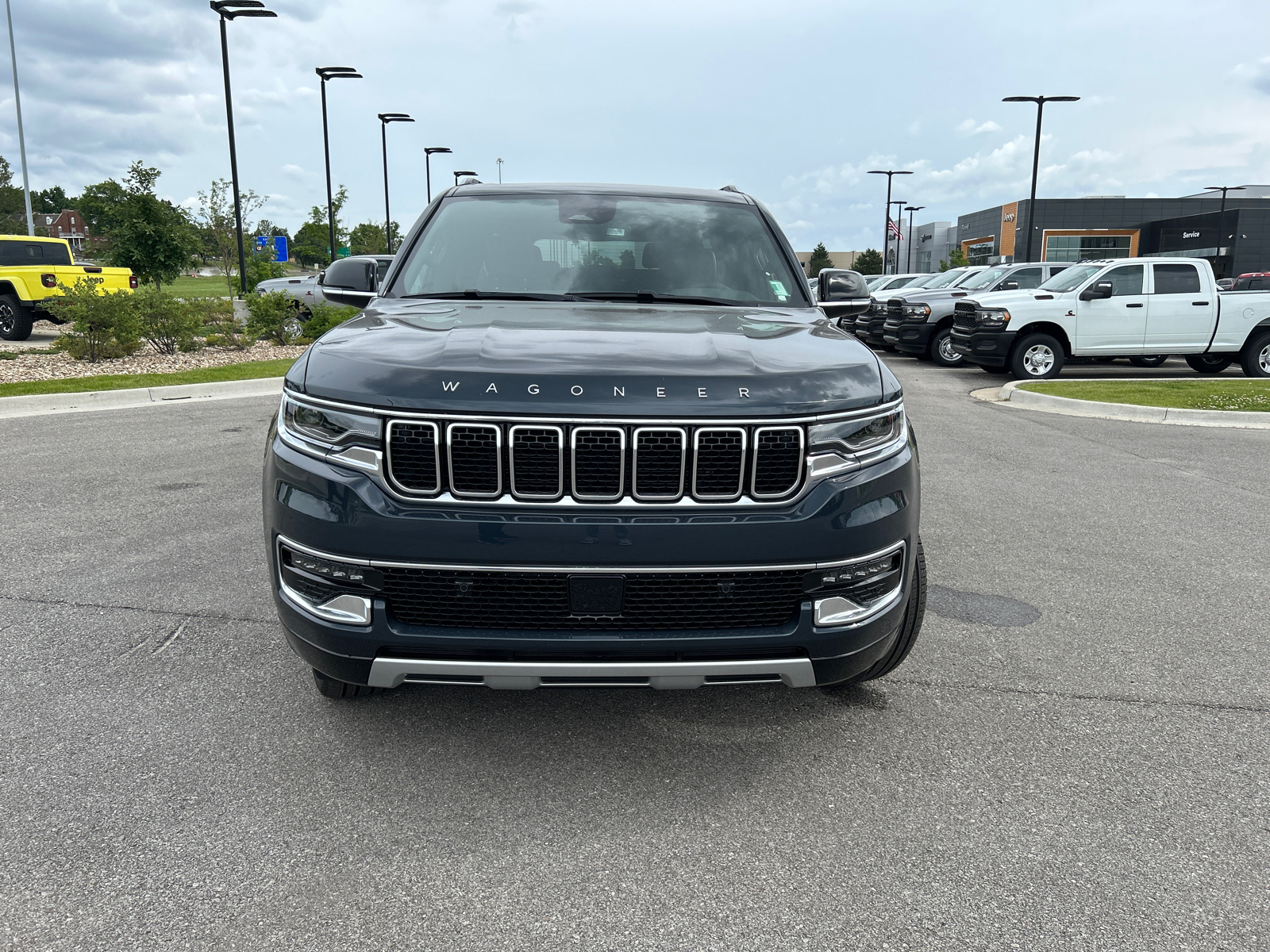 2024 Jeep Wagoneer Series II 3