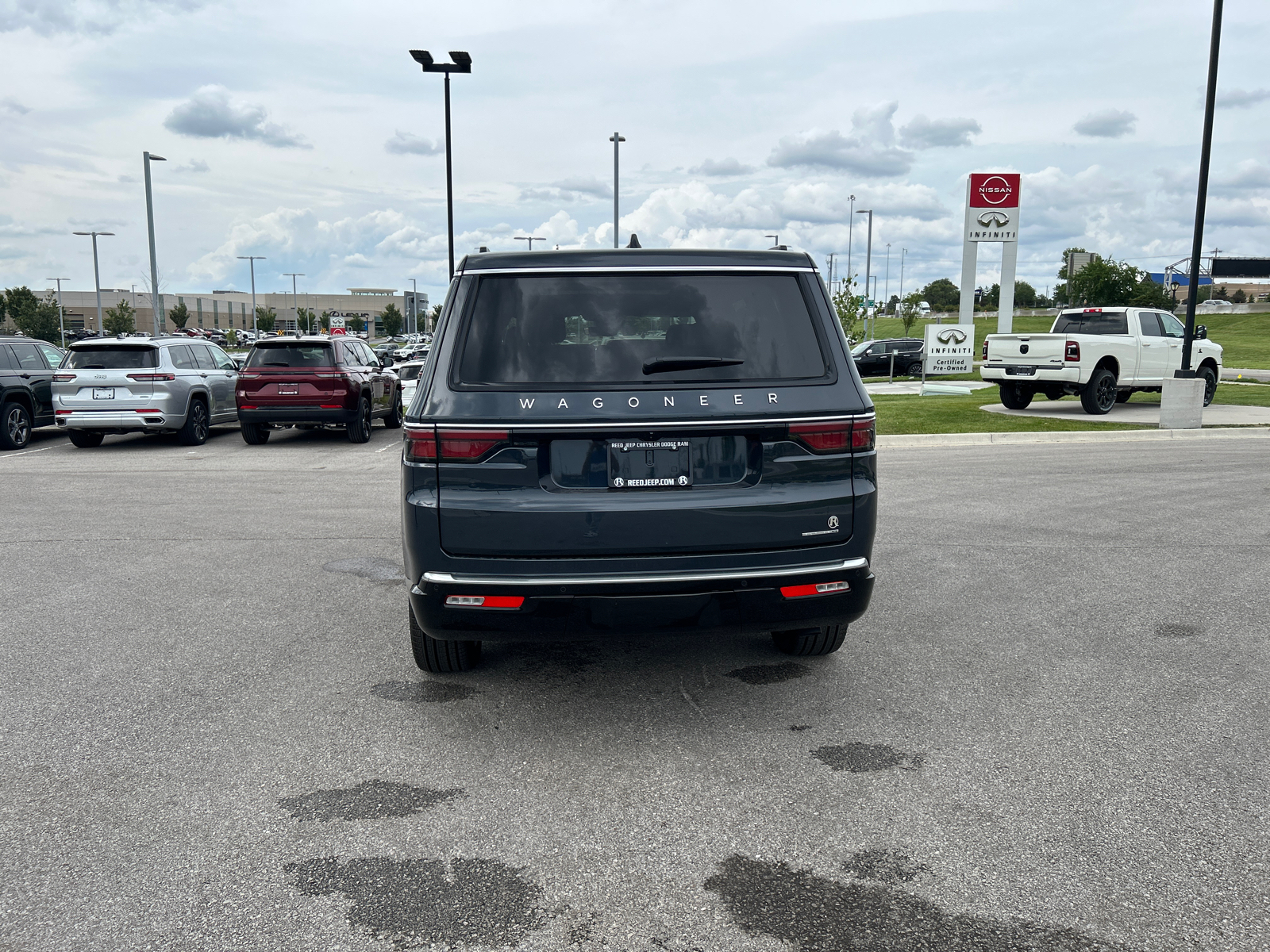 2024 Jeep Wagoneer Series II 8