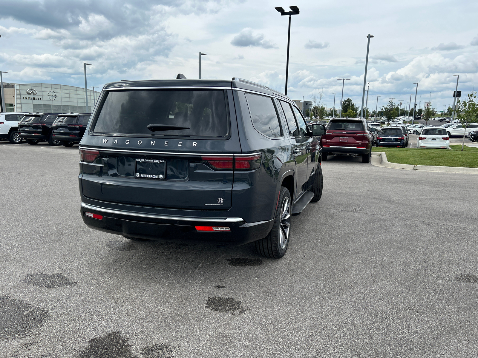 2024 Jeep Wagoneer Series II 9