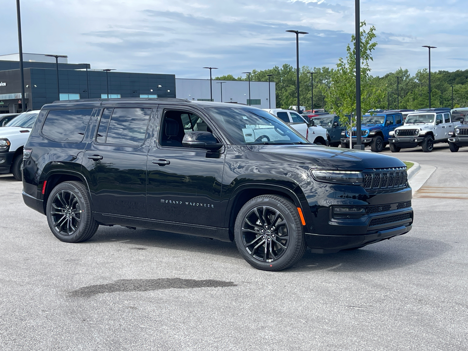 2024 Jeep Grand Wagoneer Series II Obsidian 1