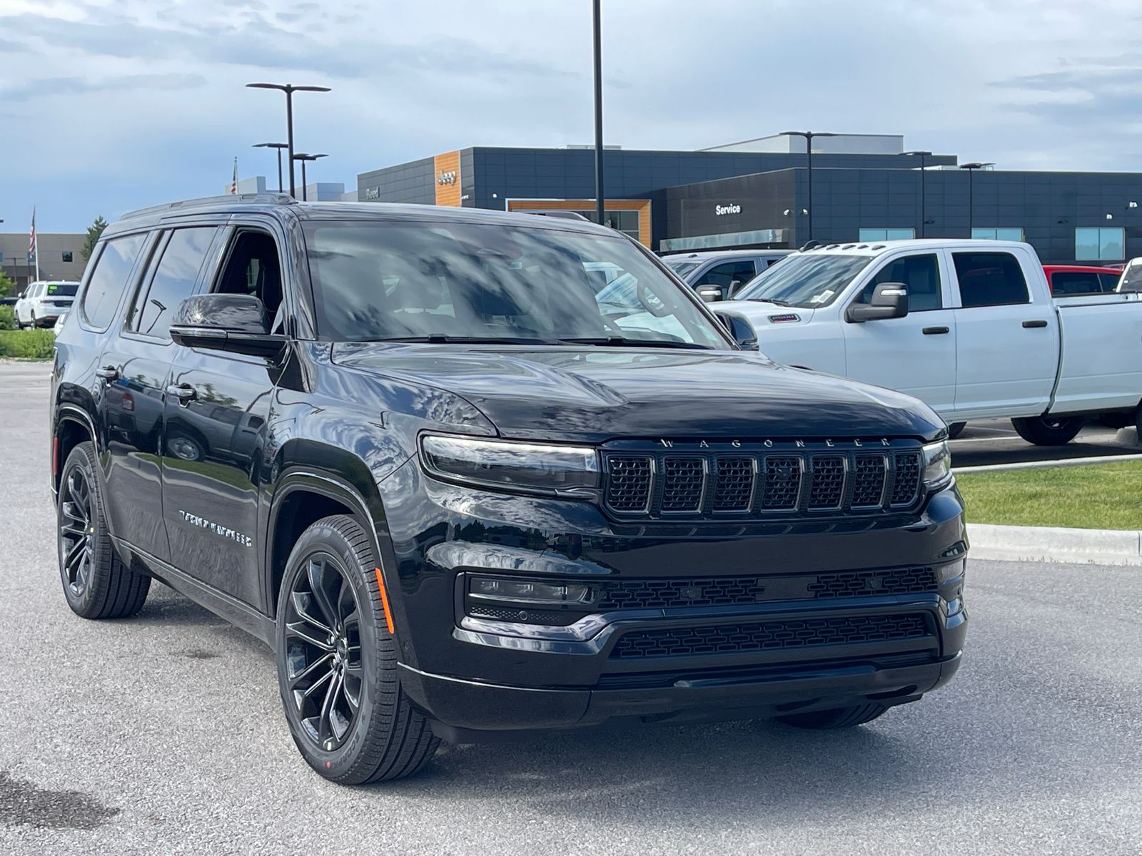 2024 Jeep Grand Wagoneer Series II Obsidian 2