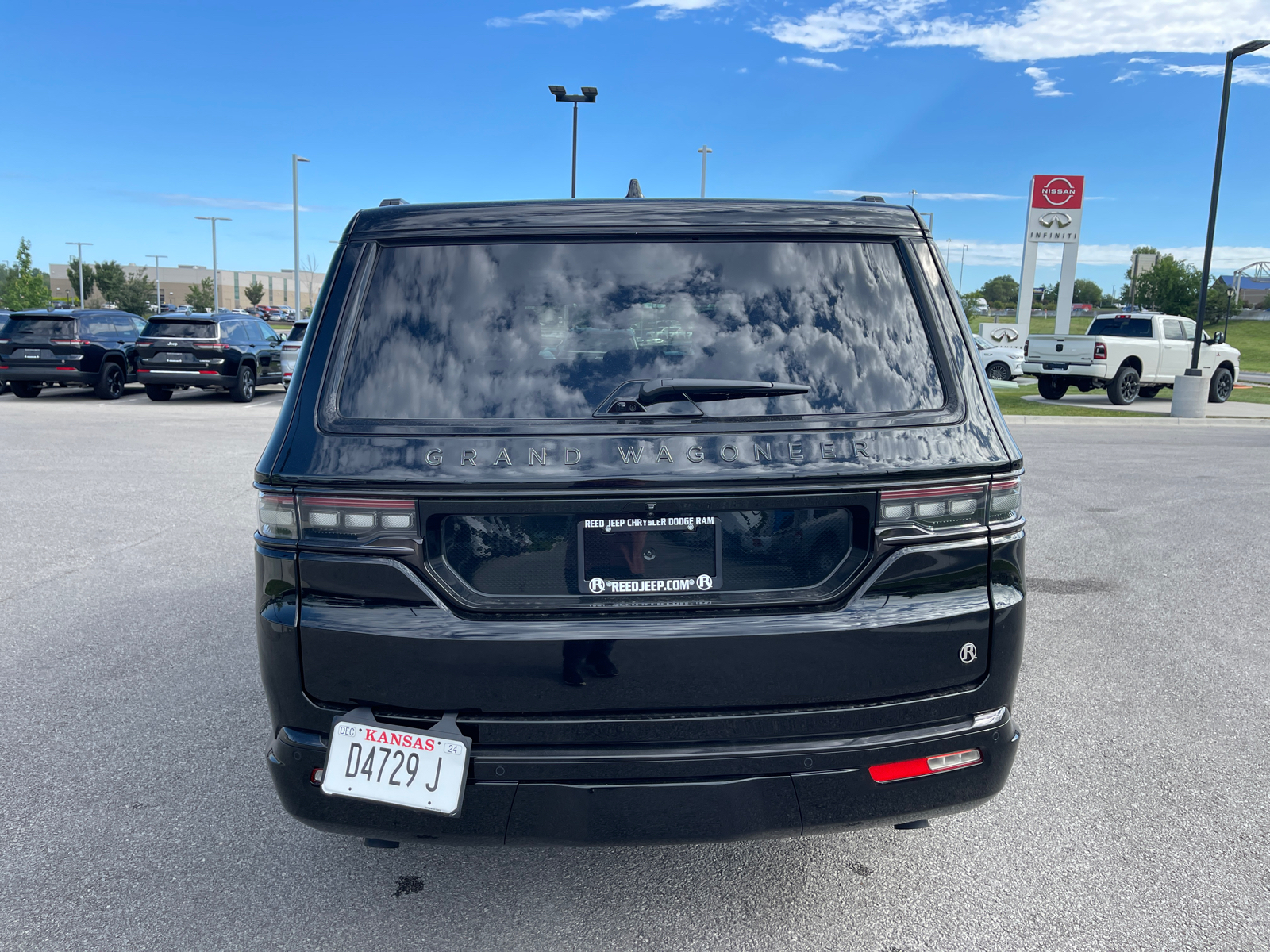 2024 Jeep Grand Wagoneer Series II Obsidian 8