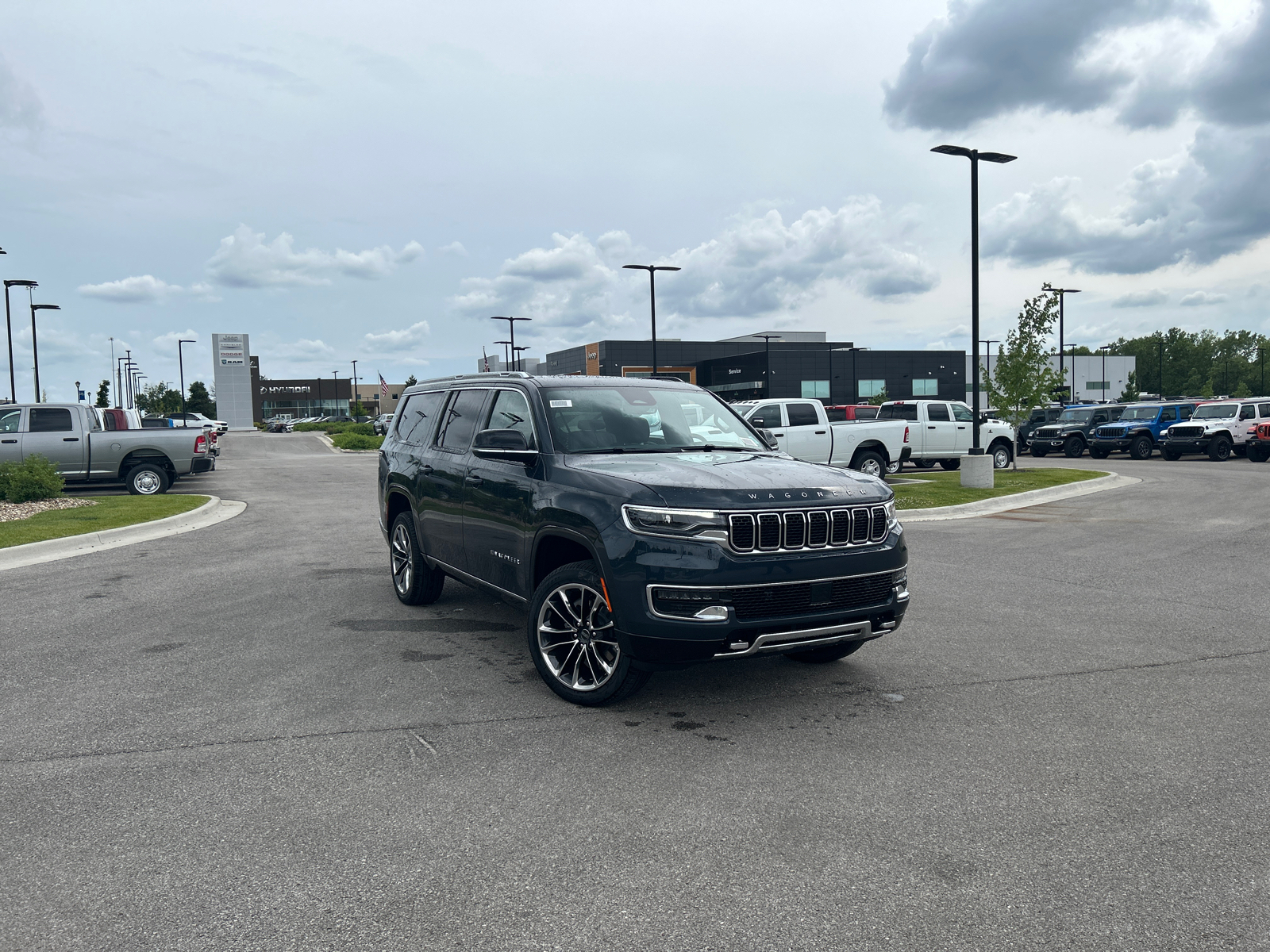 2024 Jeep Wagoneer L Series III 1