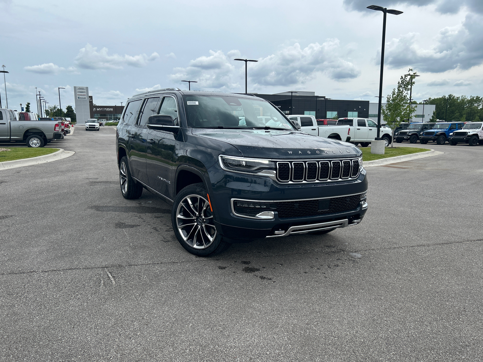 2024 Jeep Wagoneer L Series III 2