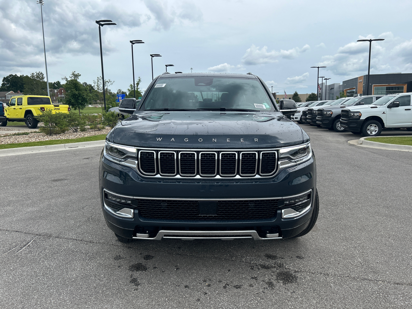 2024 Jeep Wagoneer L Series III 3