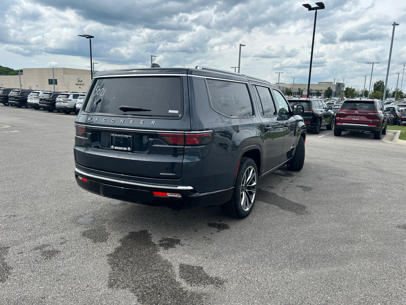 2024 Jeep Wagoneer L Series III 9