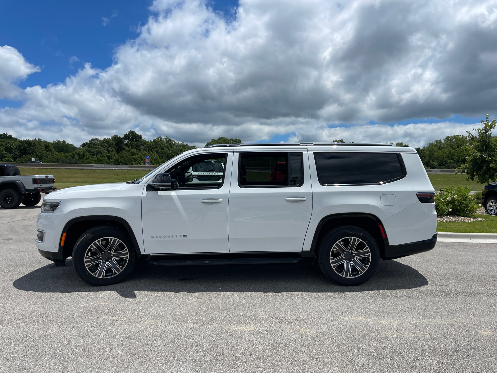 2024 Jeep Wagoneer L Series II 5