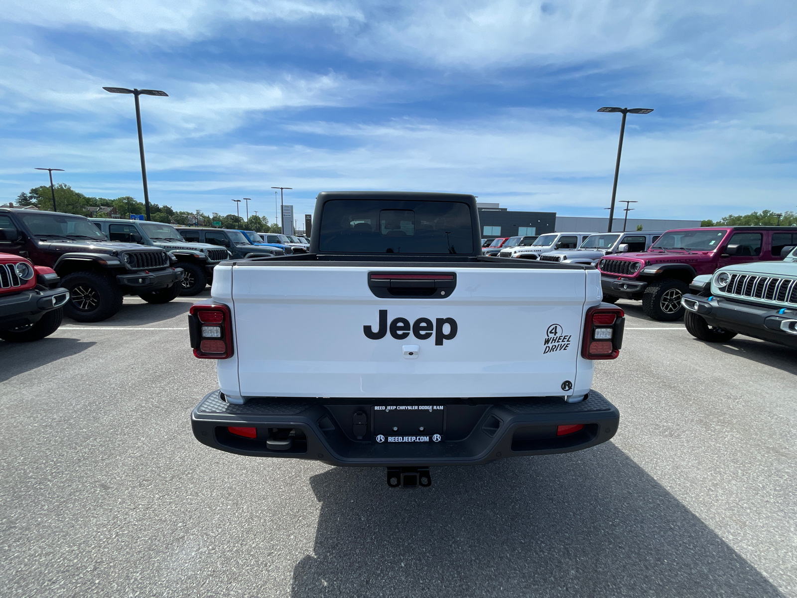 2024 Jeep Gladiator Willys 4x4 8