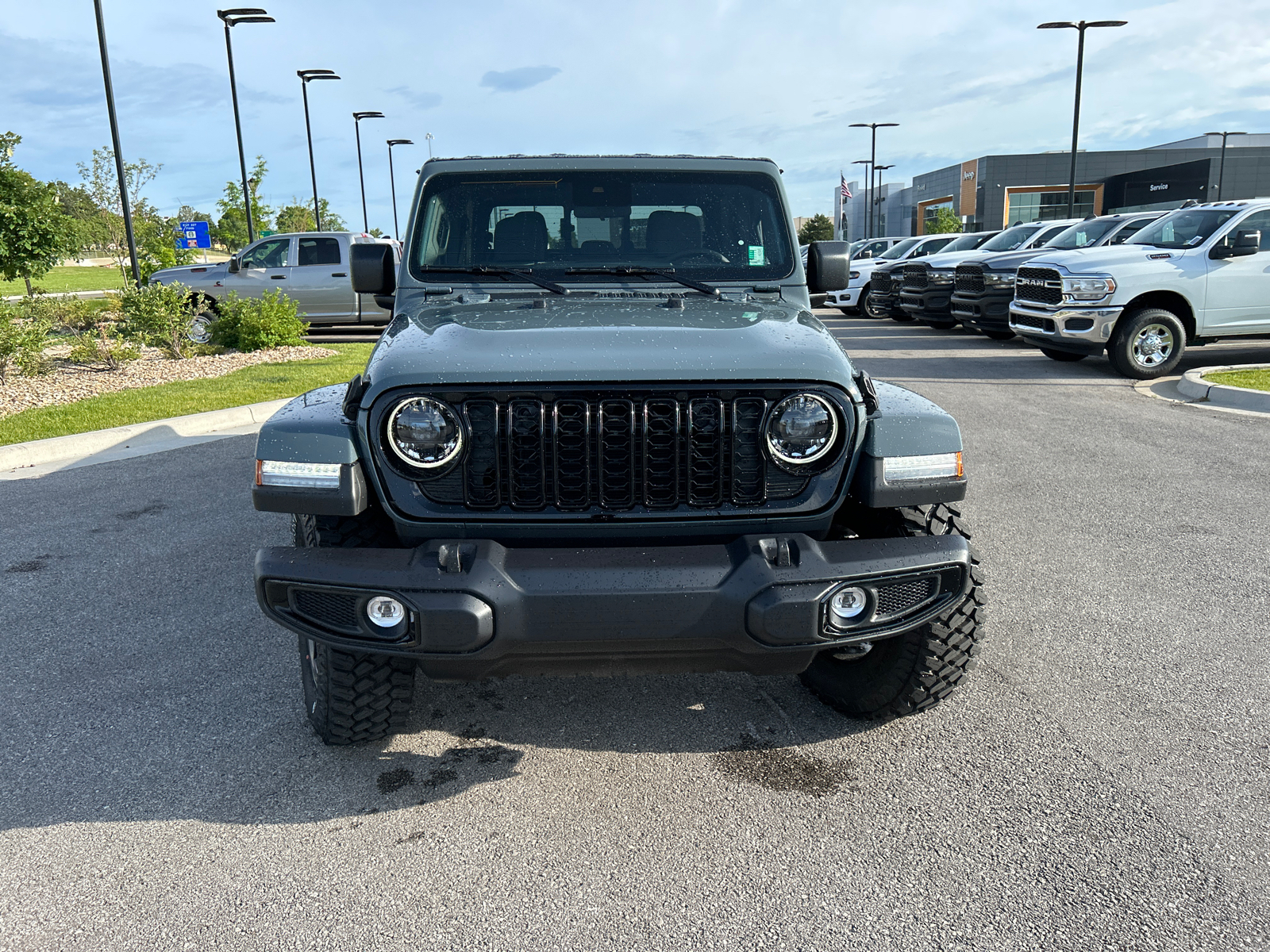 2024 Jeep Gladiator Willys 4x4 3