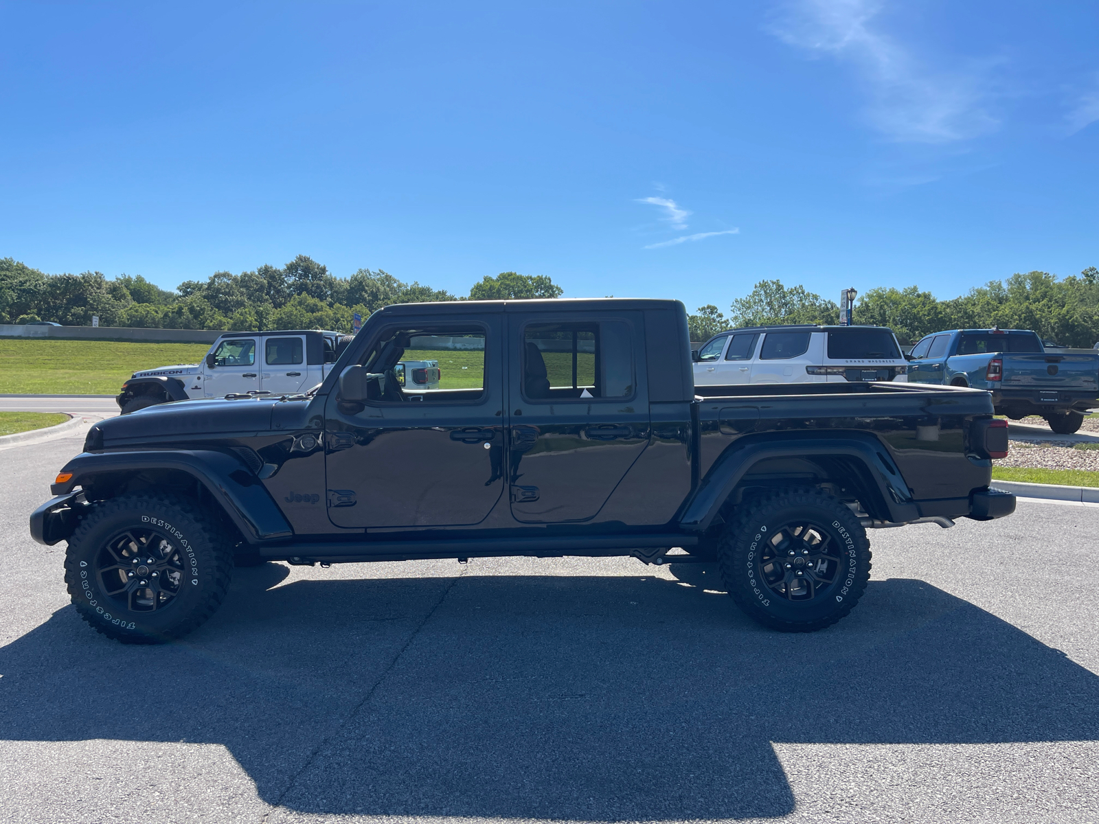 2024 Jeep Gladiator Willys 4x4 5