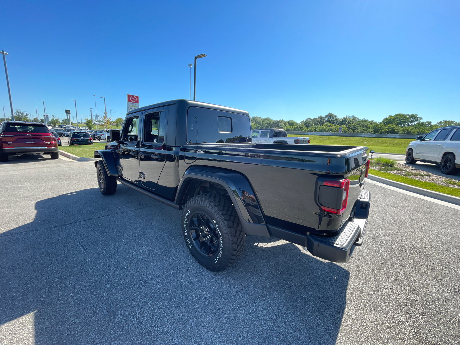 2024 Jeep Gladiator Willys 4x4 7