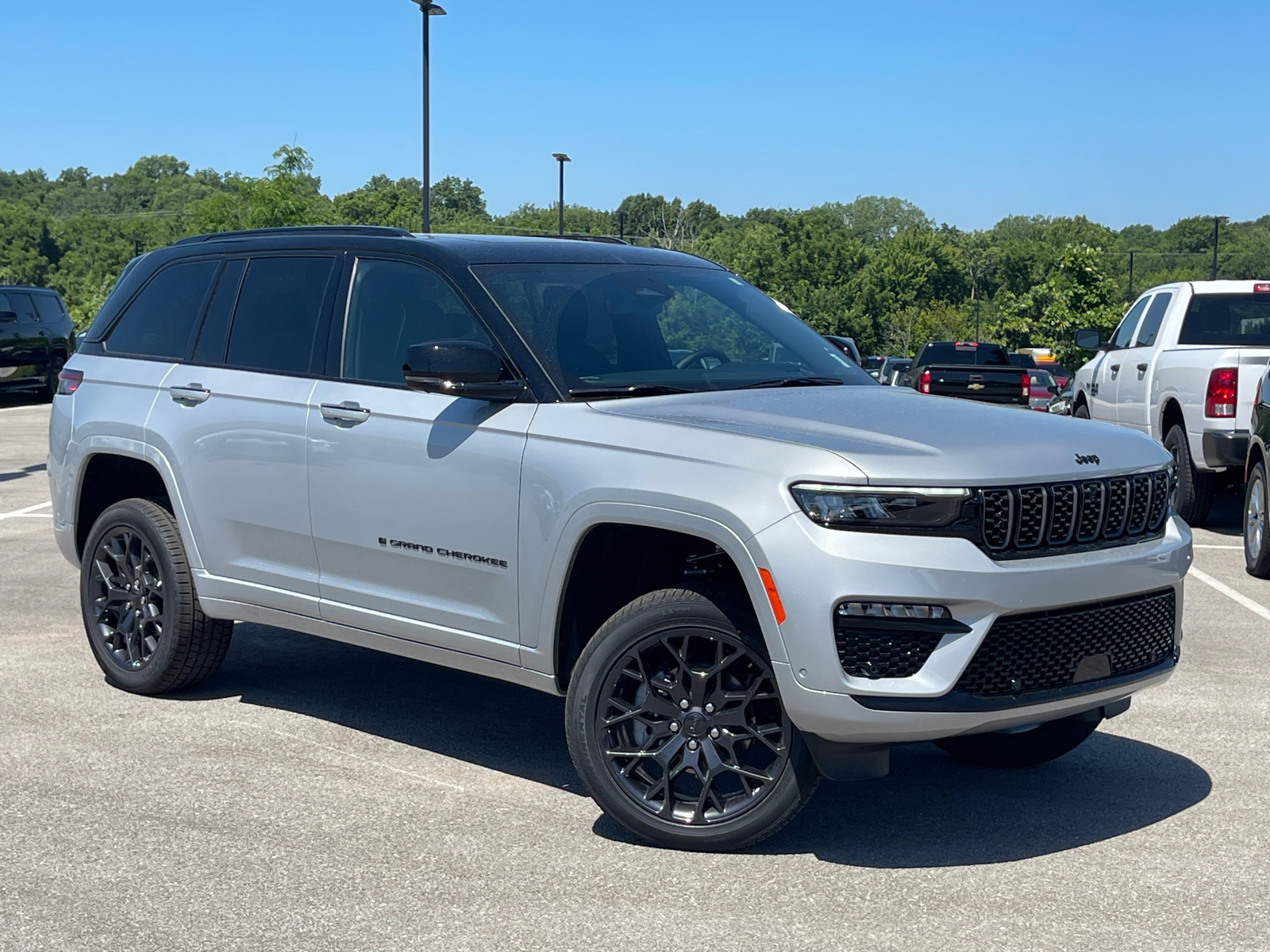 2024 Jeep Grand Cherokee Summit 1