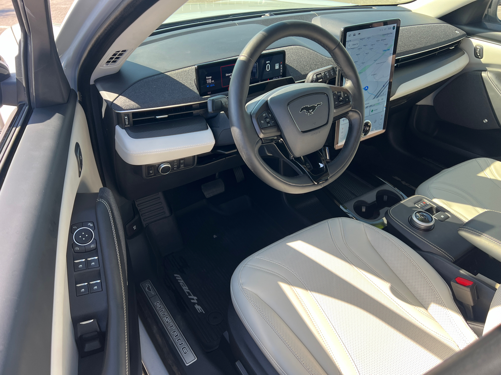 2021 Ford Mustang Mach-E Premium 18