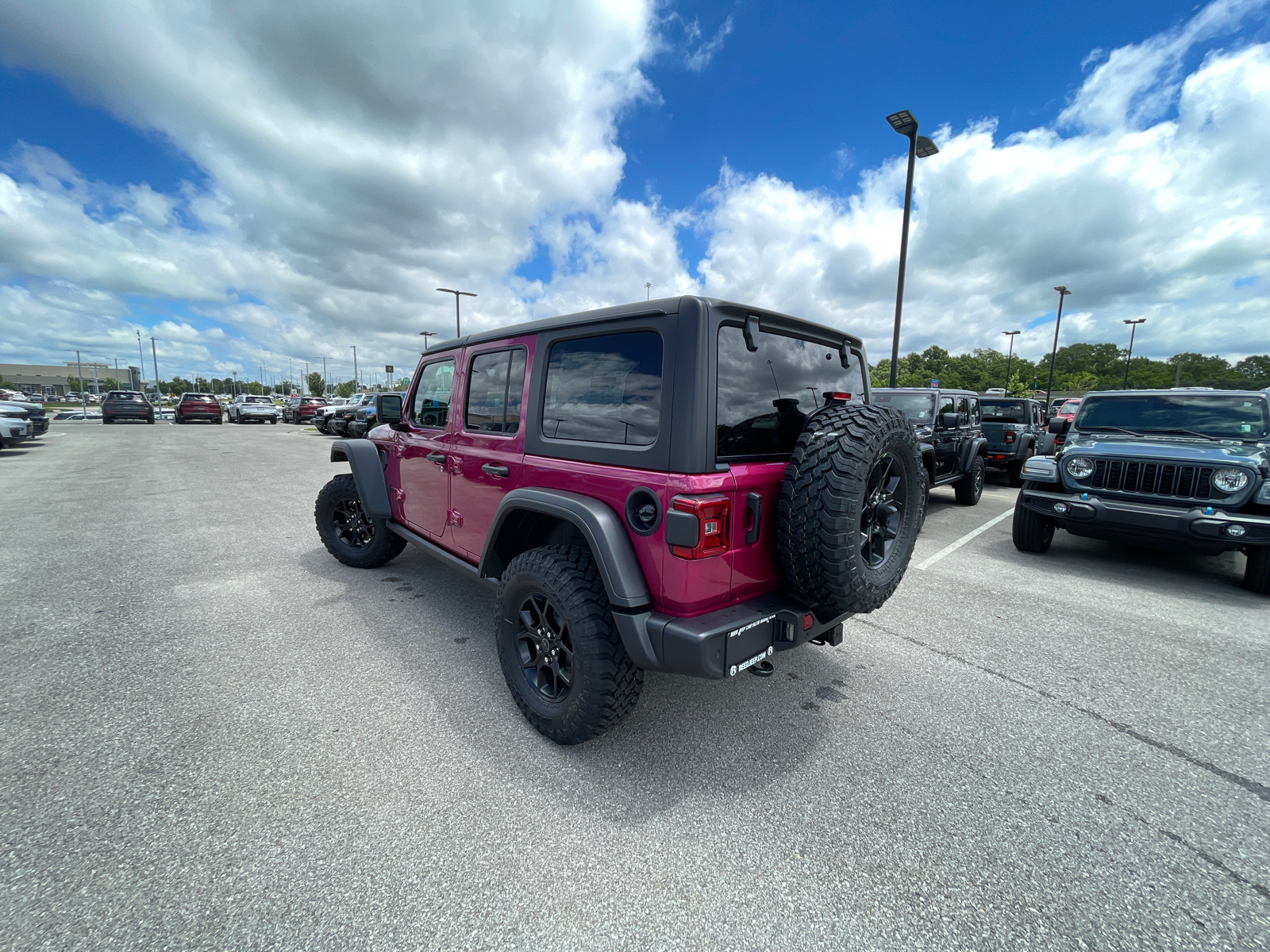 2024 Jeep Wrangler Willys 7