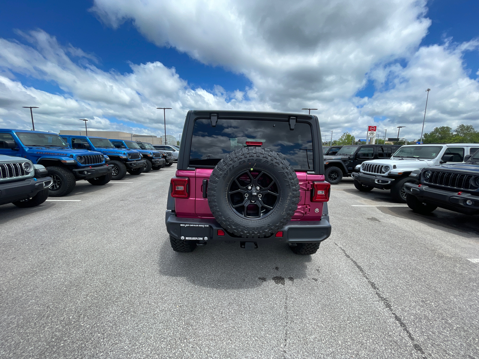 2024 Jeep Wrangler Willys 8