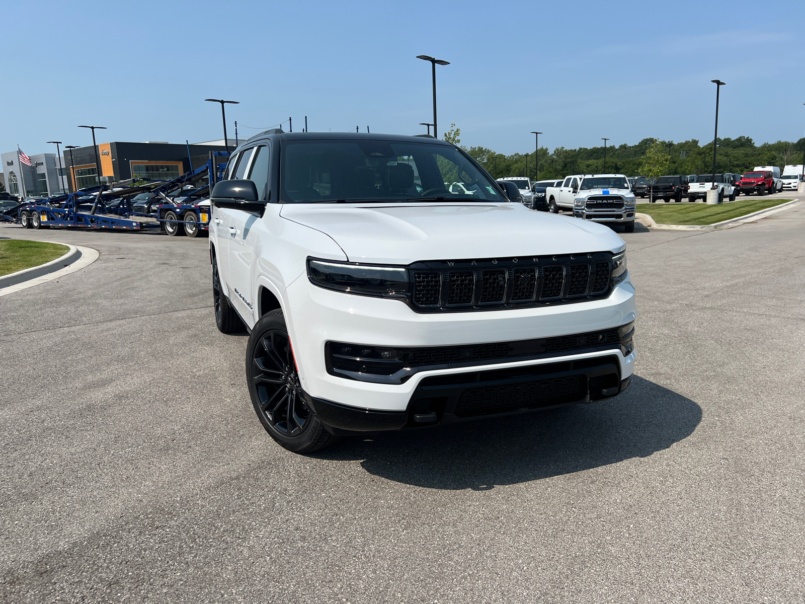 2024 Jeep Grand Wagoneer Series III Obsidian 2