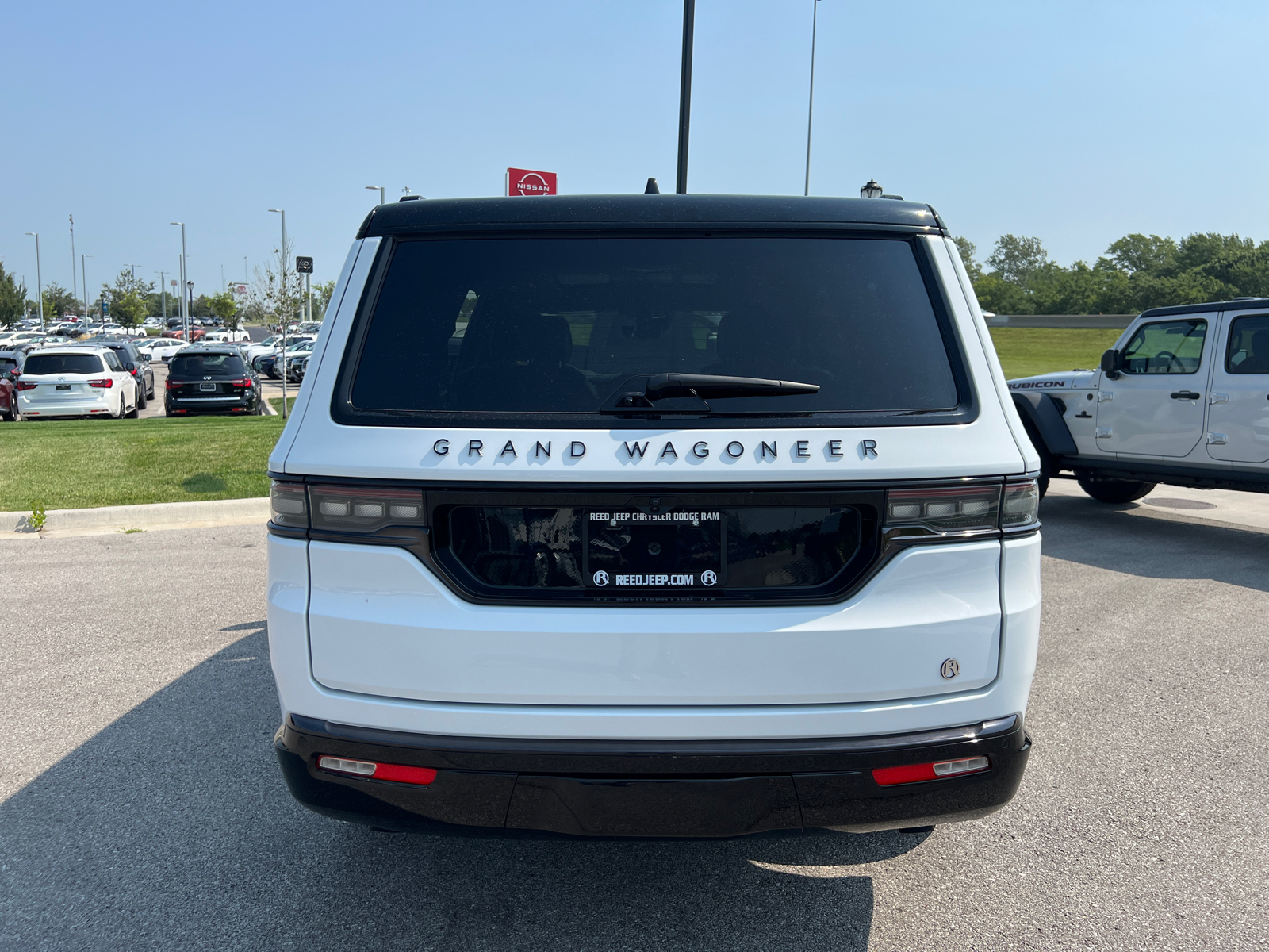 2024 Jeep Grand Wagoneer Series III Obsidian 8