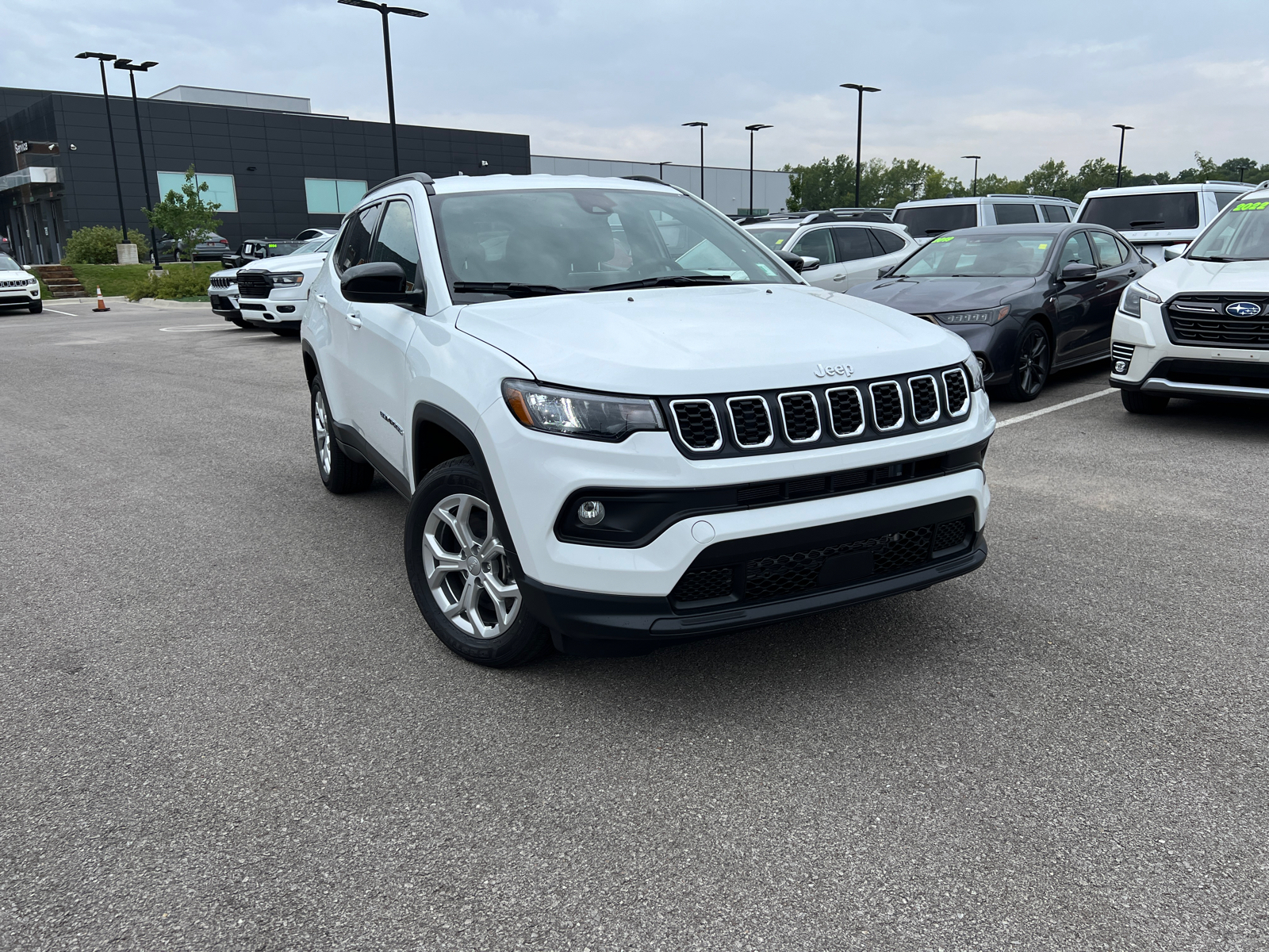 2024 Jeep Compass Latitude 2