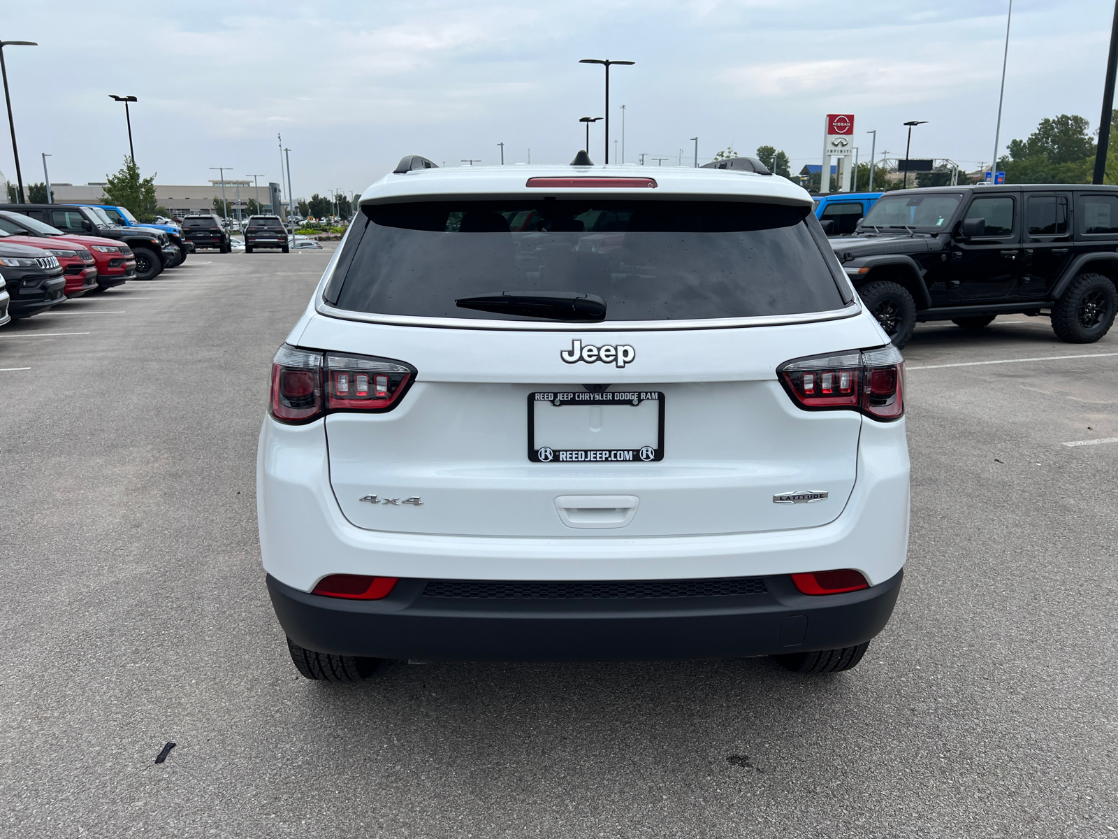 2024 Jeep Compass Latitude 8