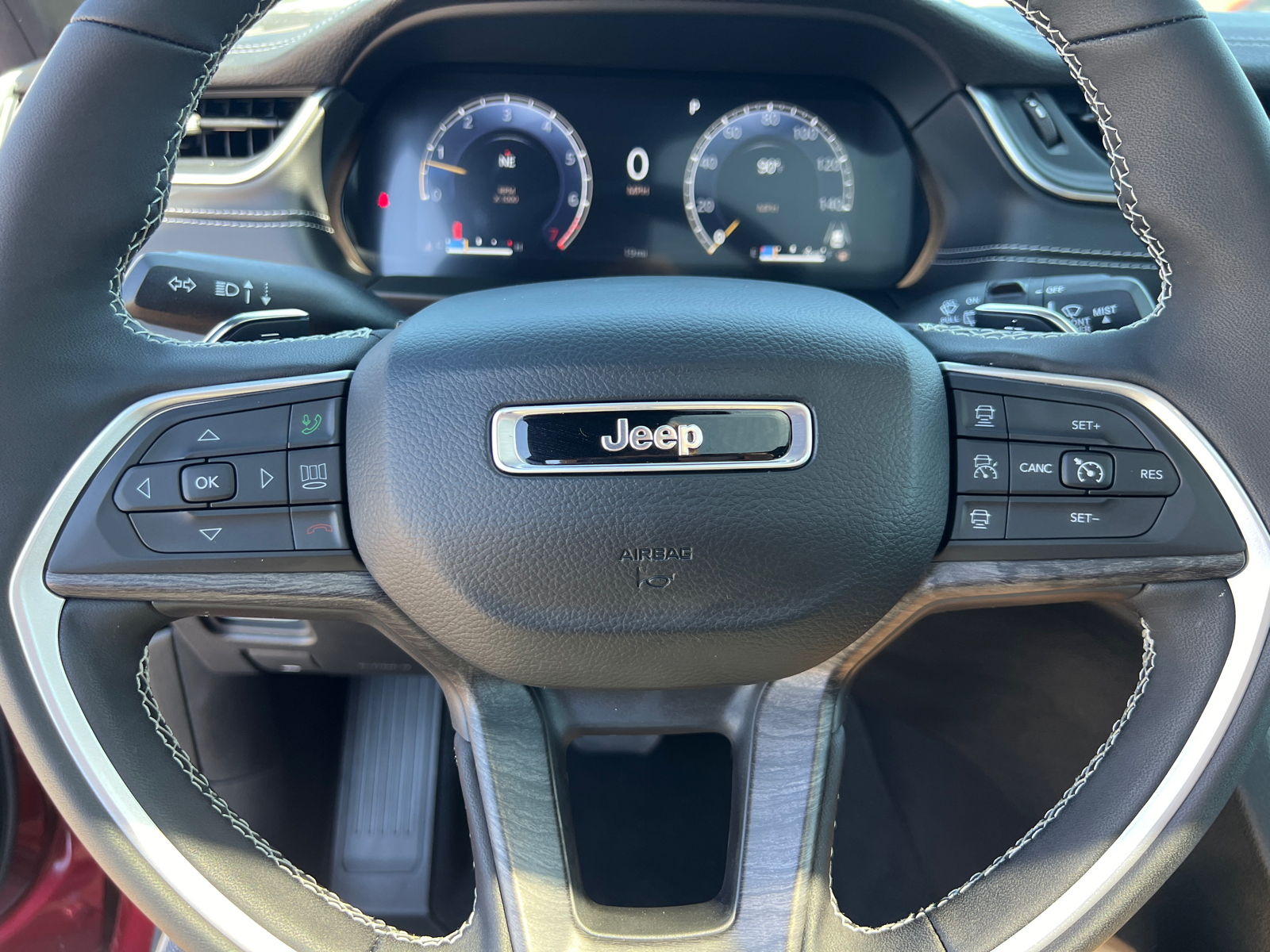 2024 Jeep Grand Cherokee Limited 24