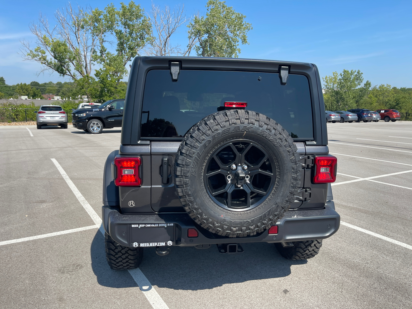 2024 Jeep Wrangler Willys 8