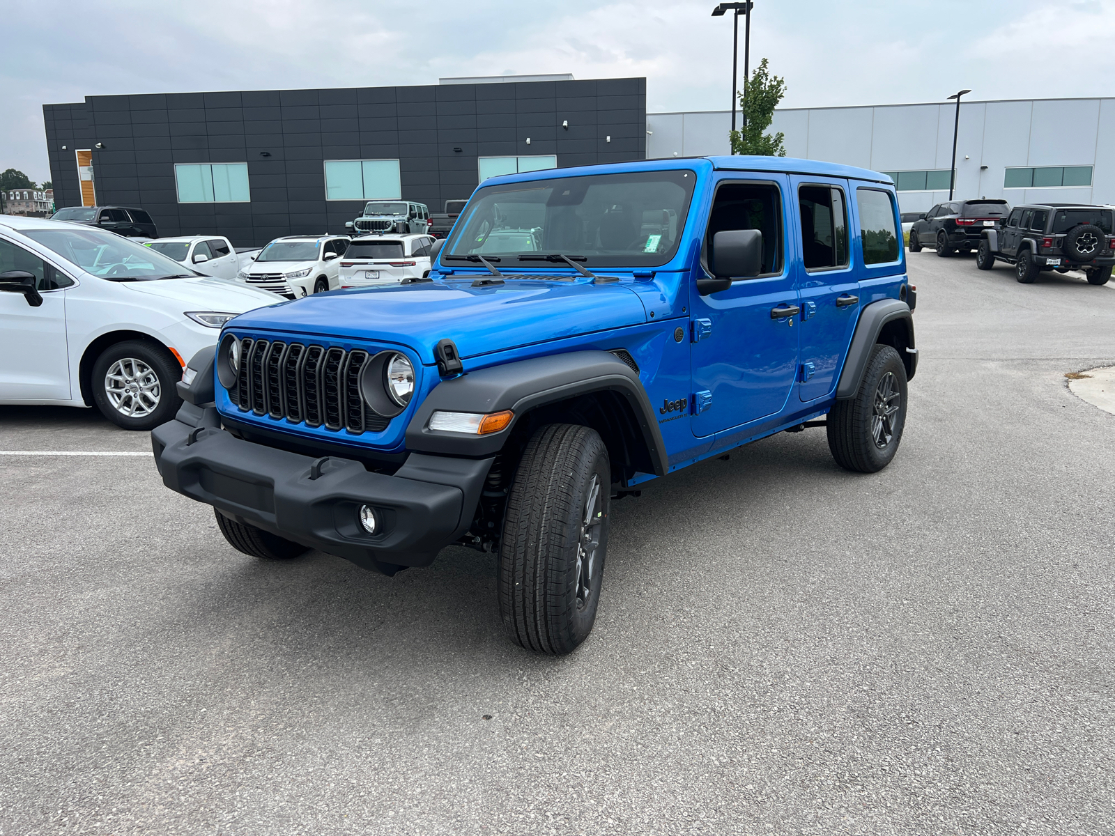 2024 Jeep Wrangler Sport S 4