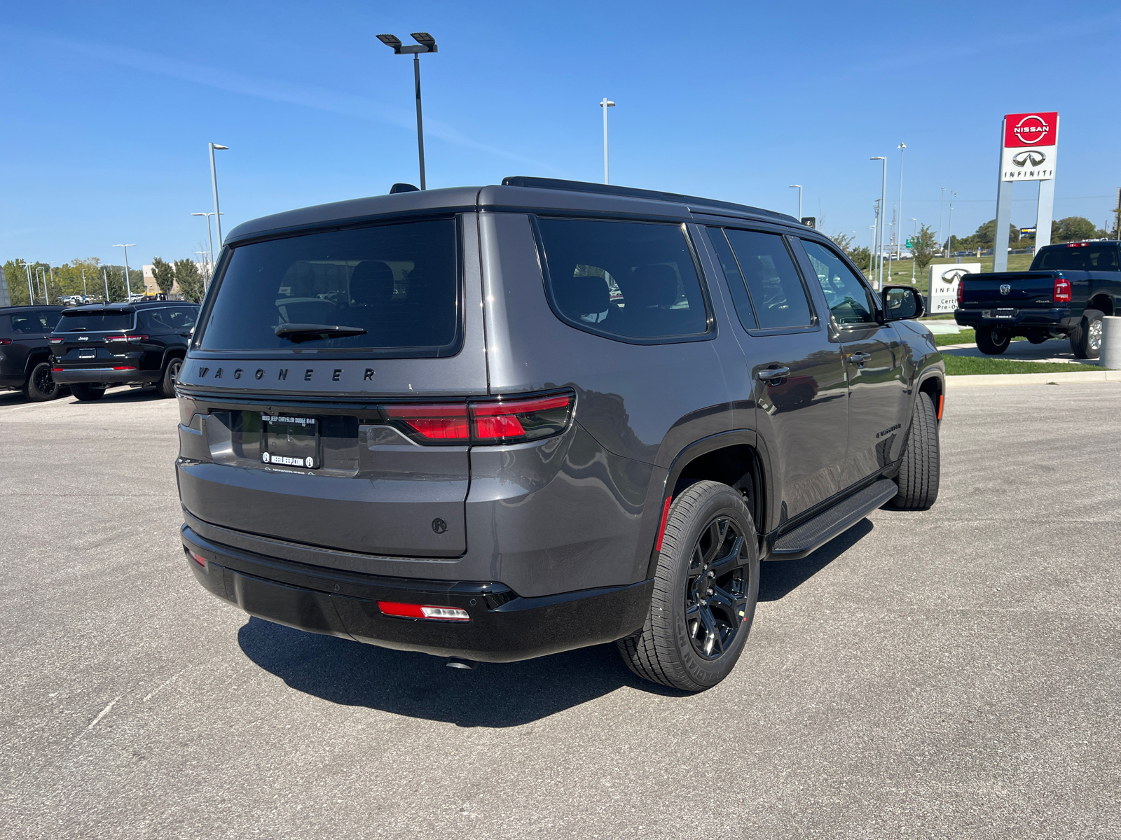 2024 Jeep Wagoneer Series II 9