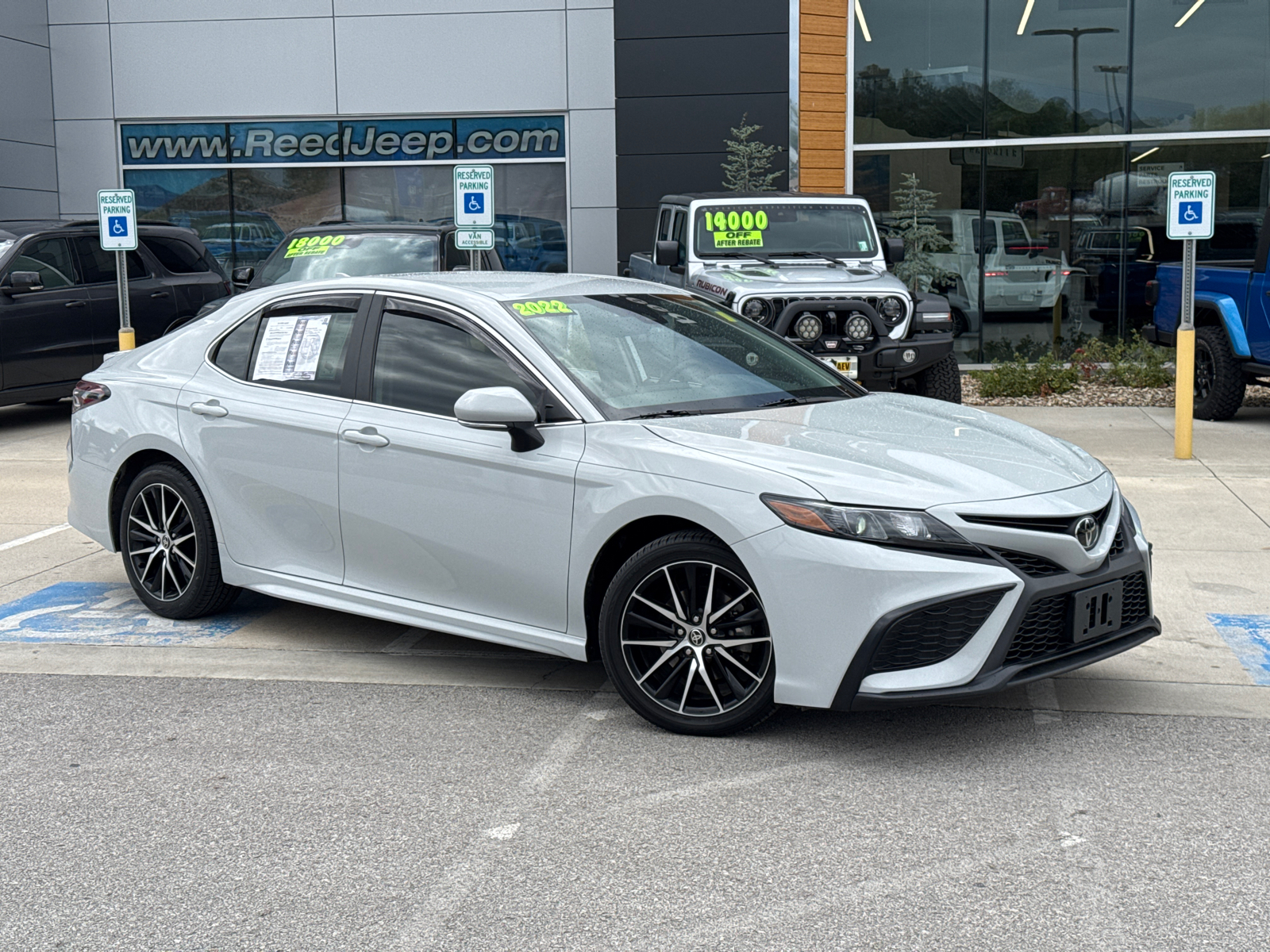 2022 Toyota Camry SE 1