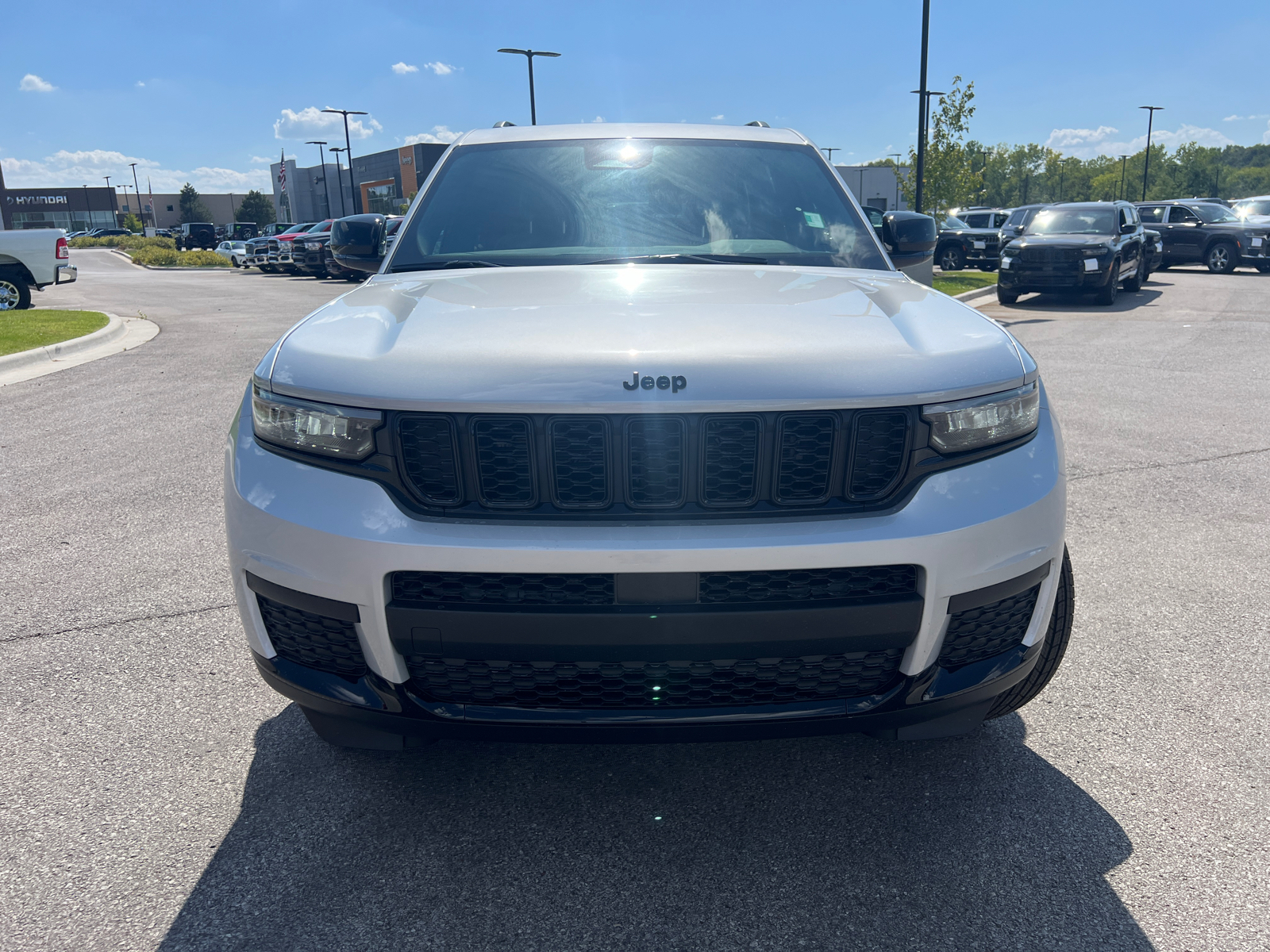 2024 Jeep Grand Cherokee L Altitude X 3