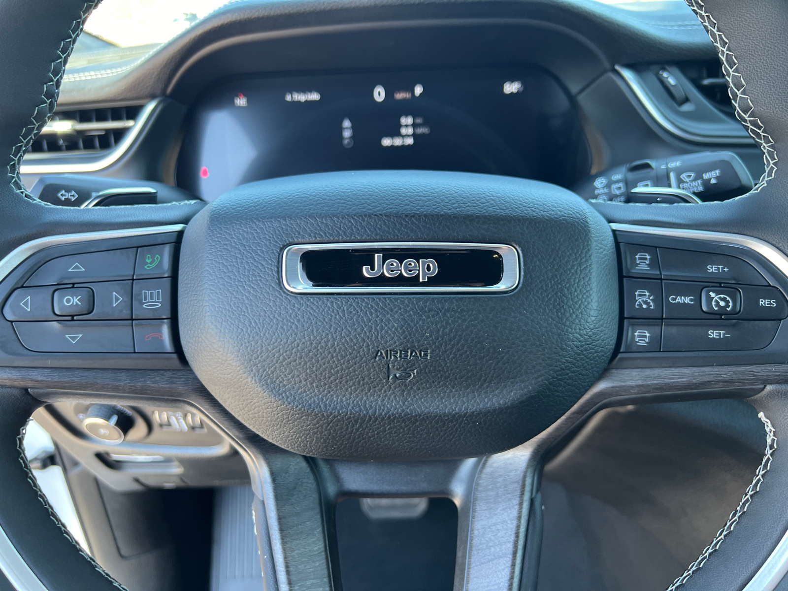 2024 Jeep Grand Cherokee L Limited 25