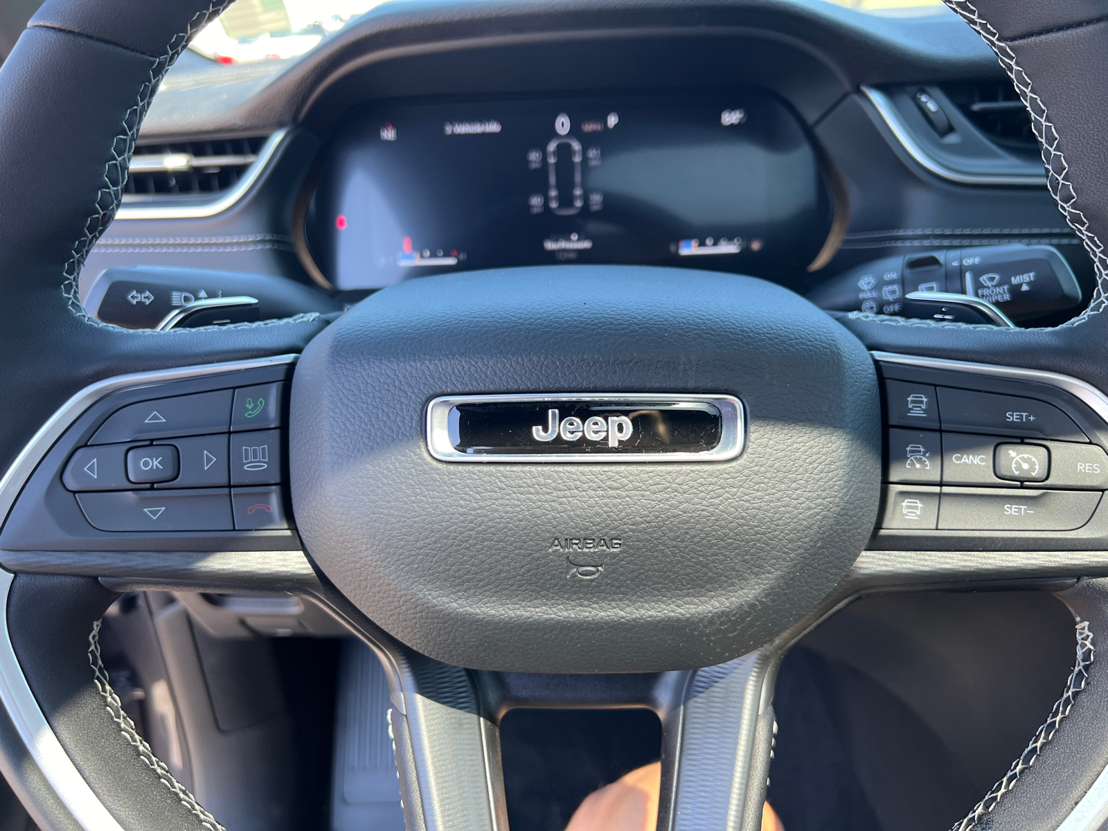 2024 Jeep Grand Cherokee L Altitude X 25