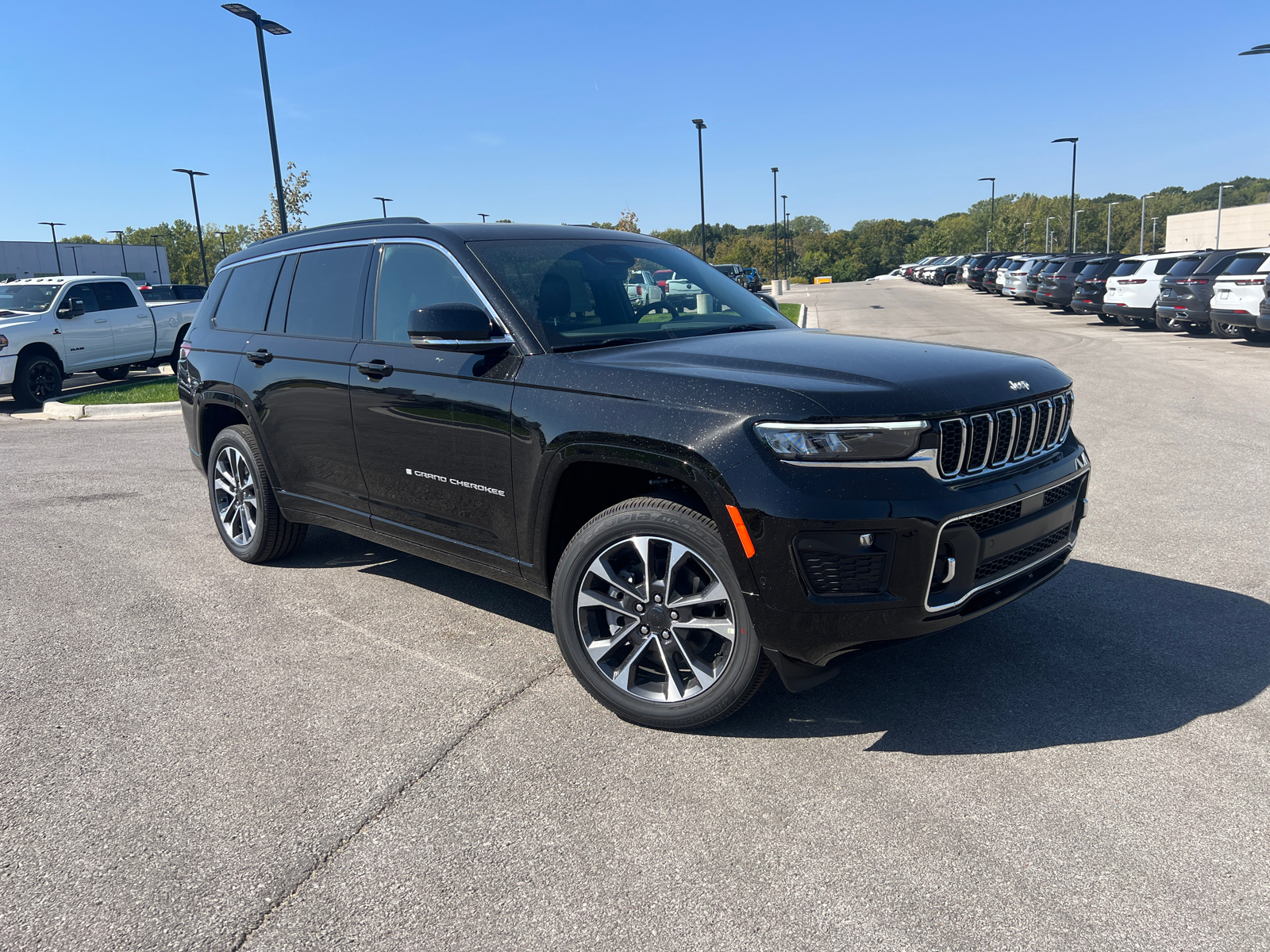 2024 Jeep Grand Cherokee L Overland 1