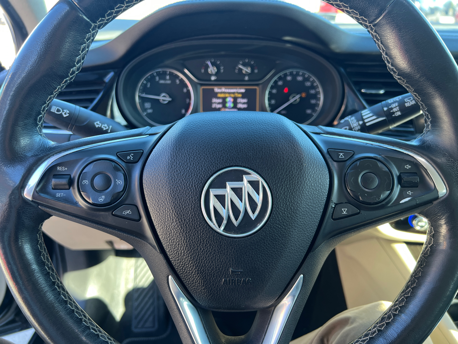 2018 Buick Regal TourX Essence 23