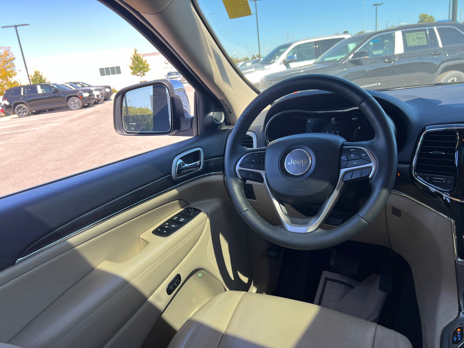 2019 Jeep Grand Cherokee Limited 14