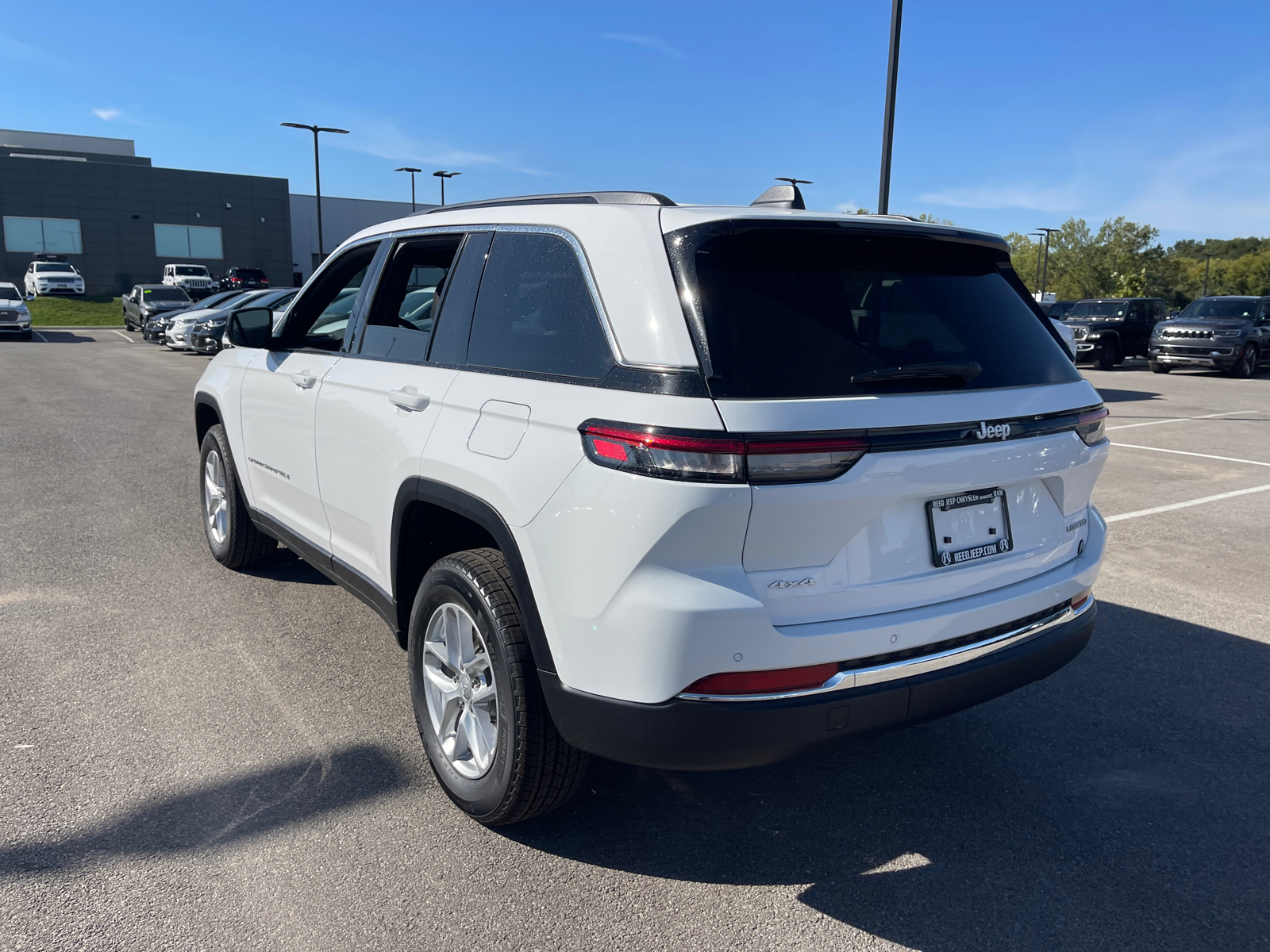 2024 Jeep Grand Cherokee Laredo X 7