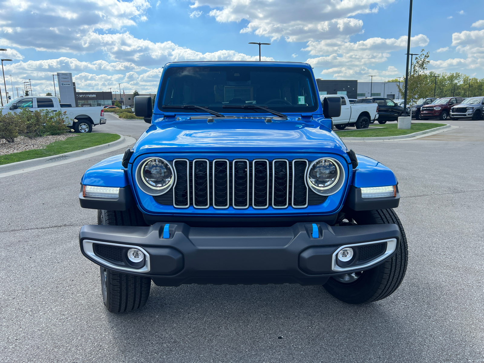 2024 Jeep Wrangler 4xe Sahara 3