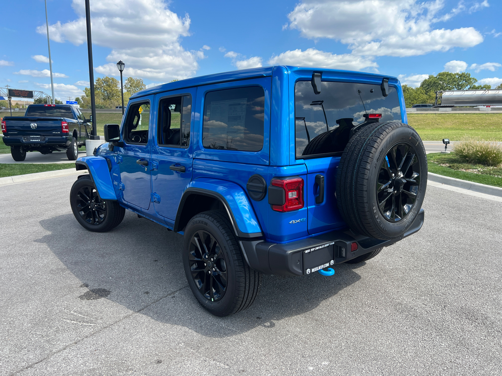 2024 Jeep Wrangler 4xe Sahara 7