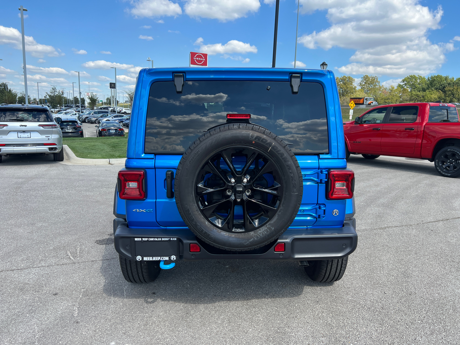 2024 Jeep Wrangler 4xe Sahara 8