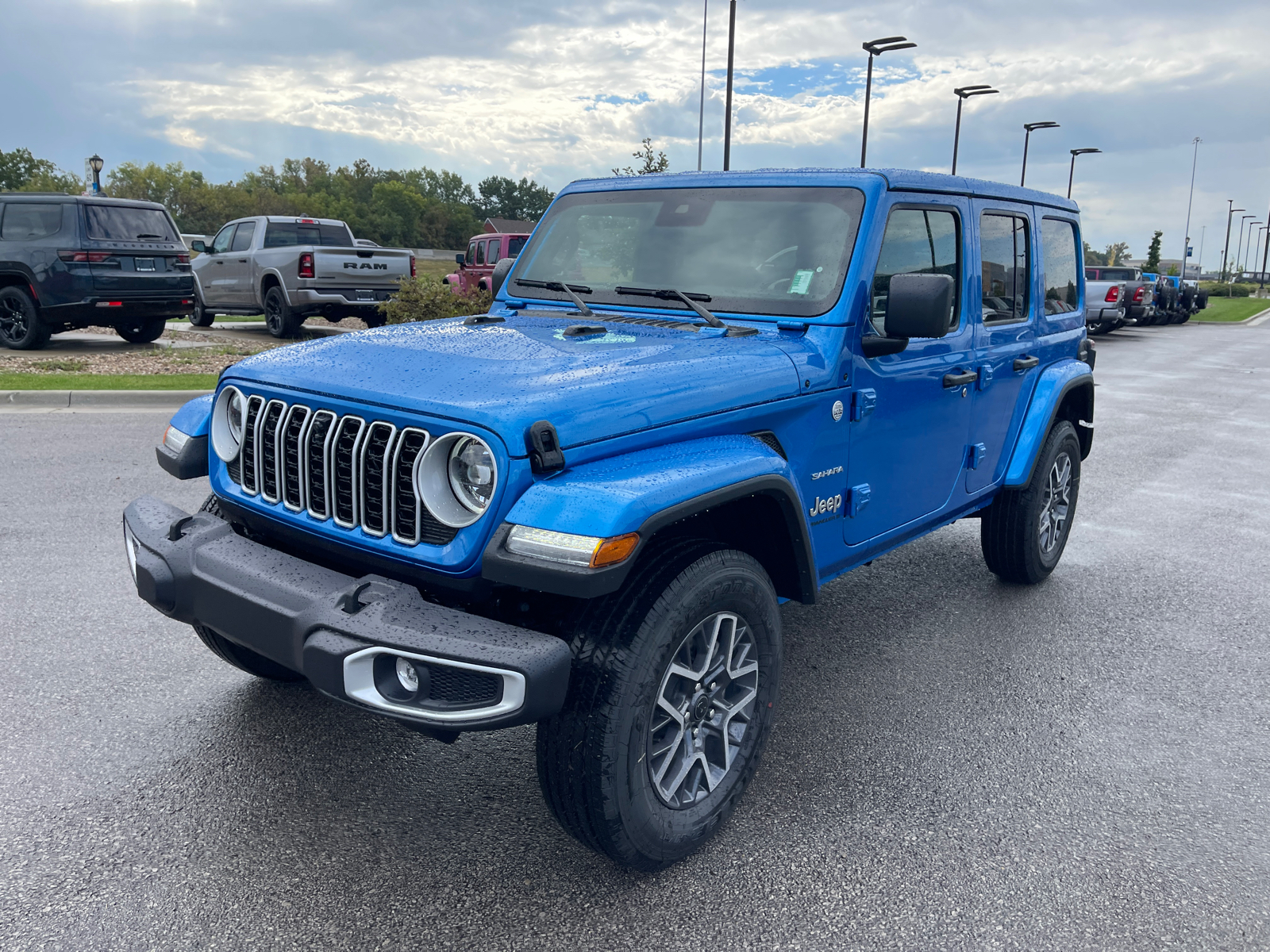 2024 Jeep Wrangler Sahara 4