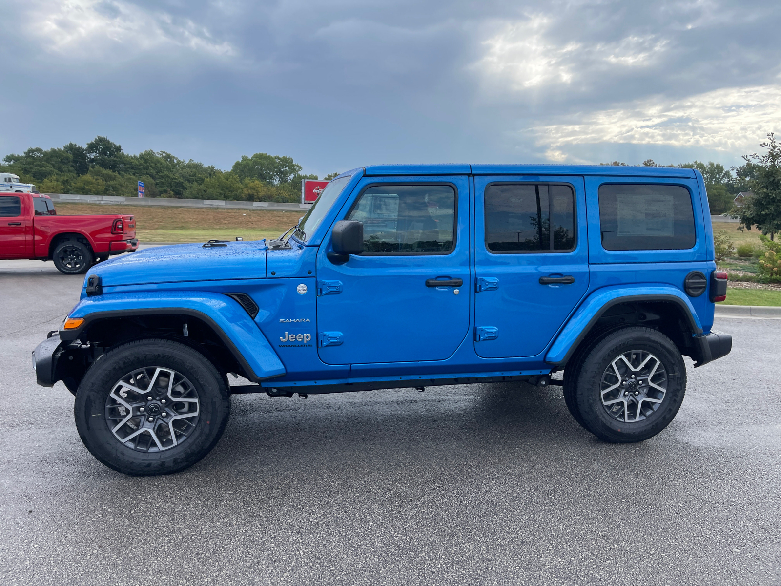 2024 Jeep Wrangler Sahara 5