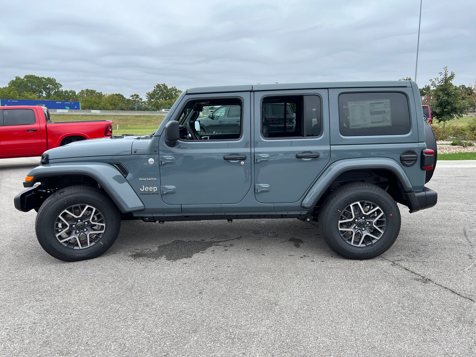 2024 Jeep Wrangler Sahara 5