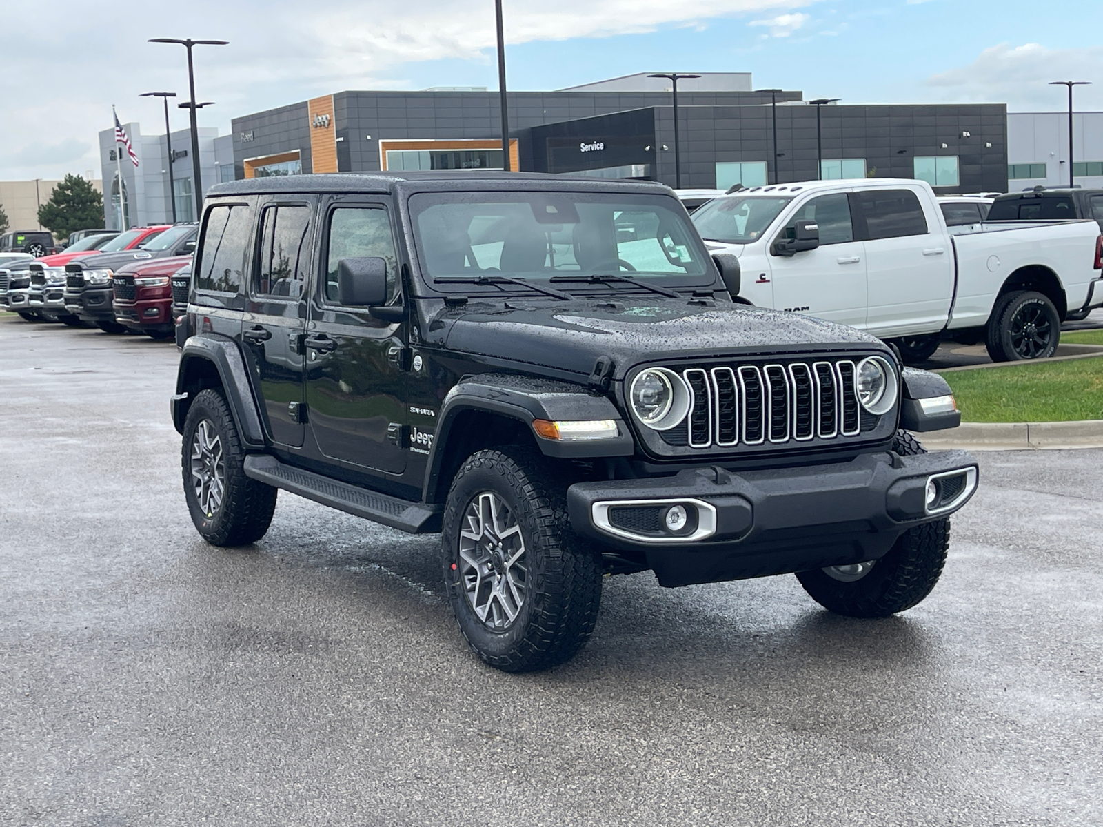 2024 Jeep Wrangler Sahara 2