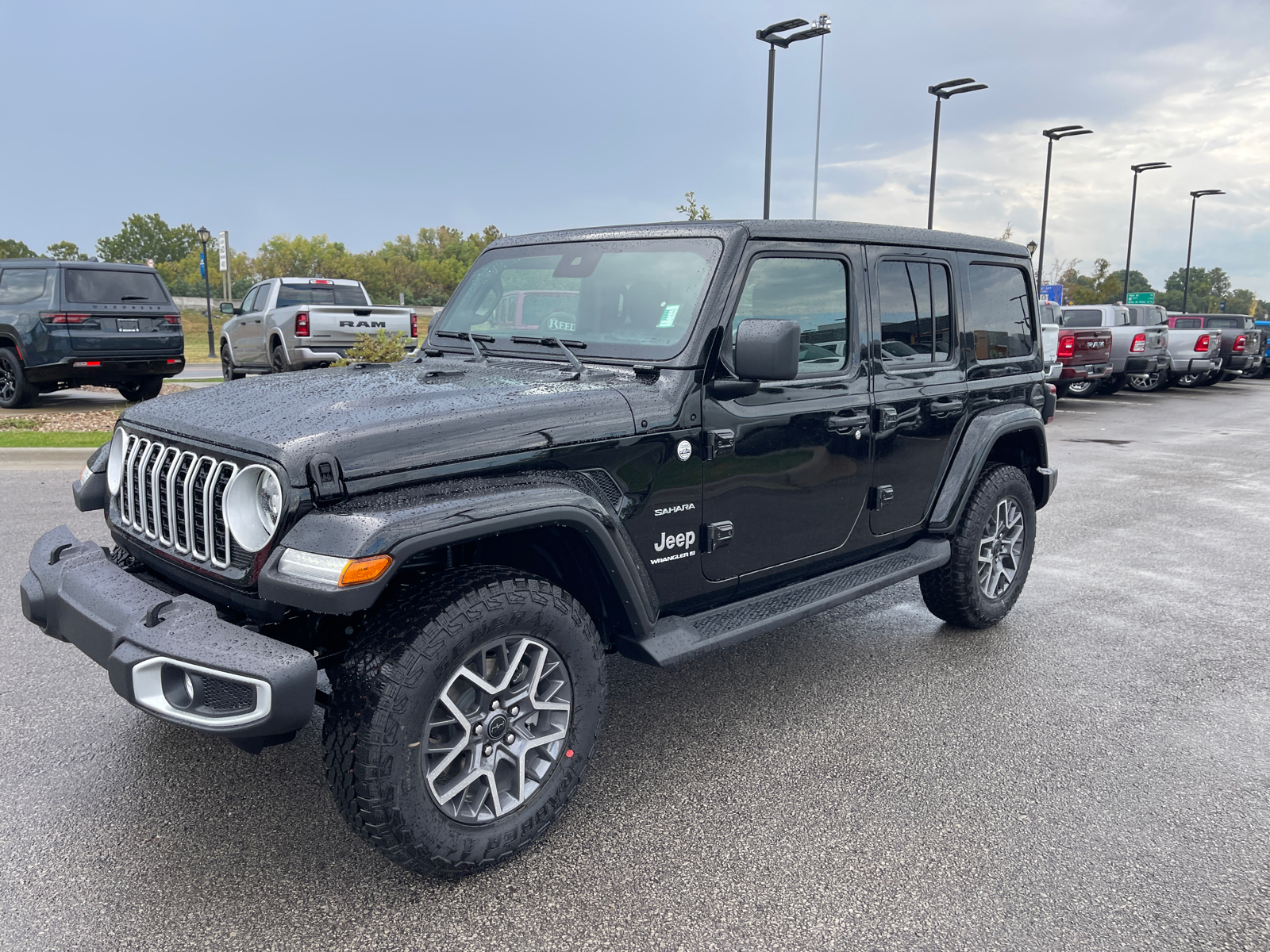 2024 Jeep Wrangler Sahara 4