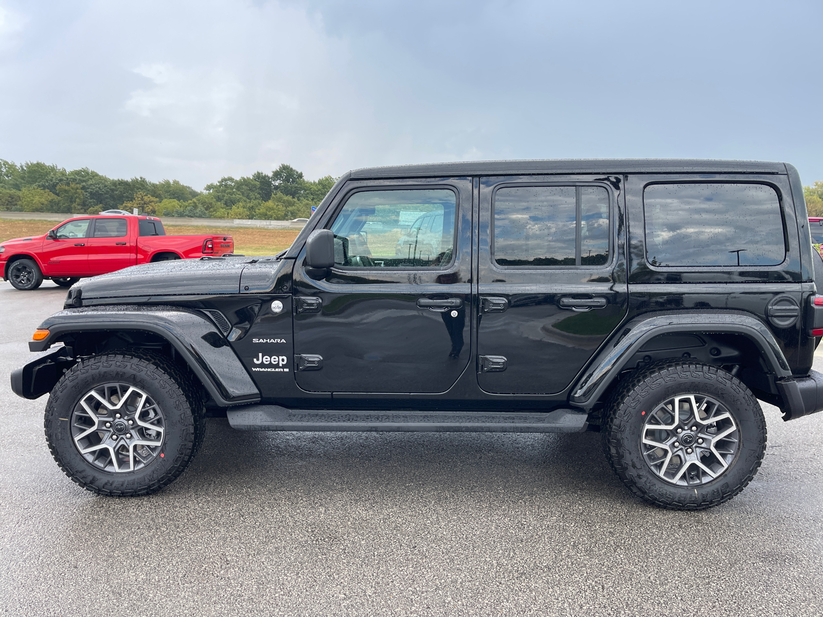 2024 Jeep Wrangler Sahara 5